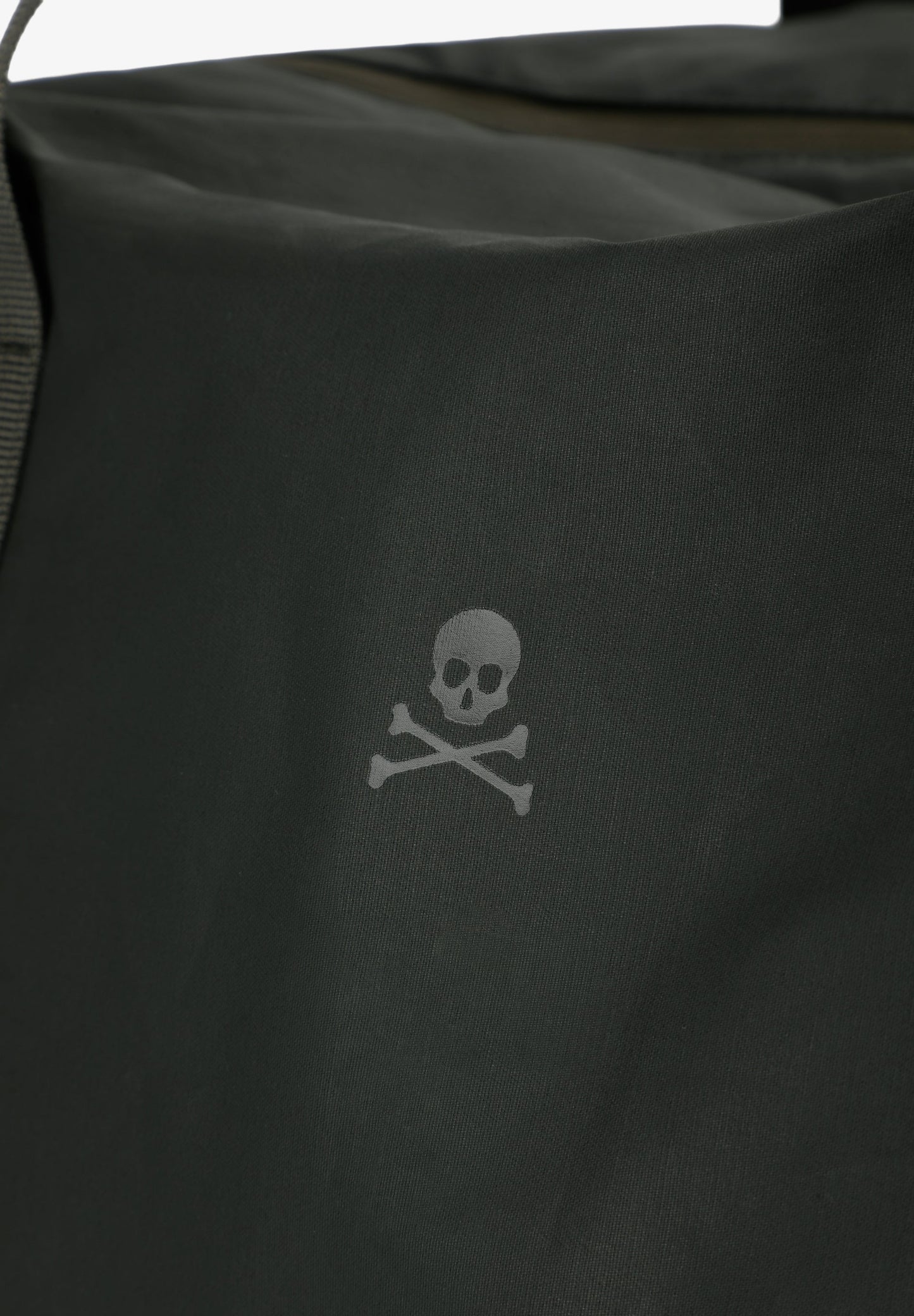 GEWACHSTE REISETASCHE