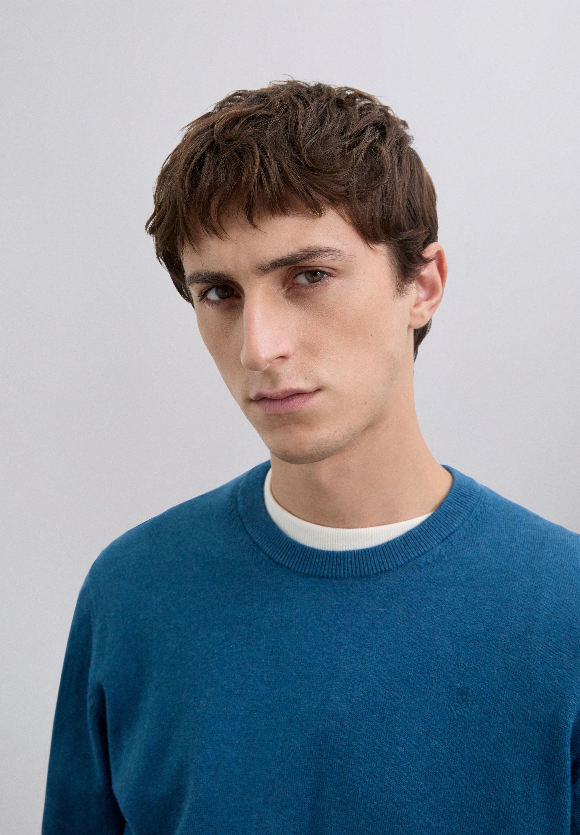 PULL SKULL BRODÉ