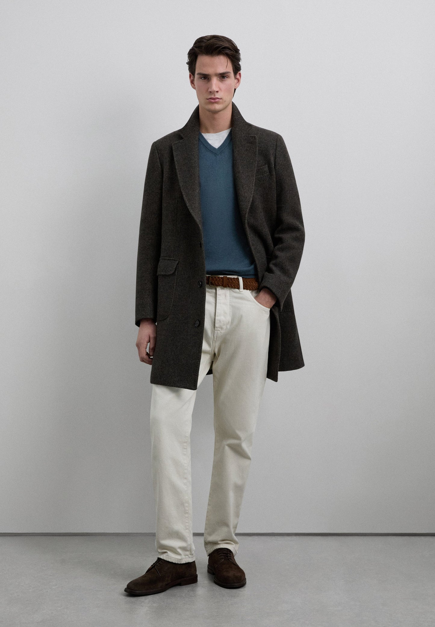 PULLOVER MIT V-AUSSCHNITT UND TOTENKOPF