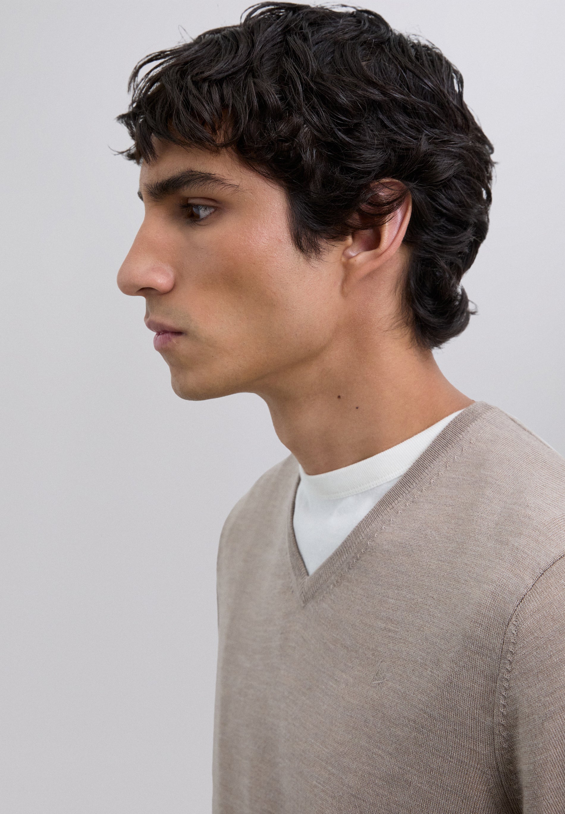 PULL LAINE COL EN V SKULL