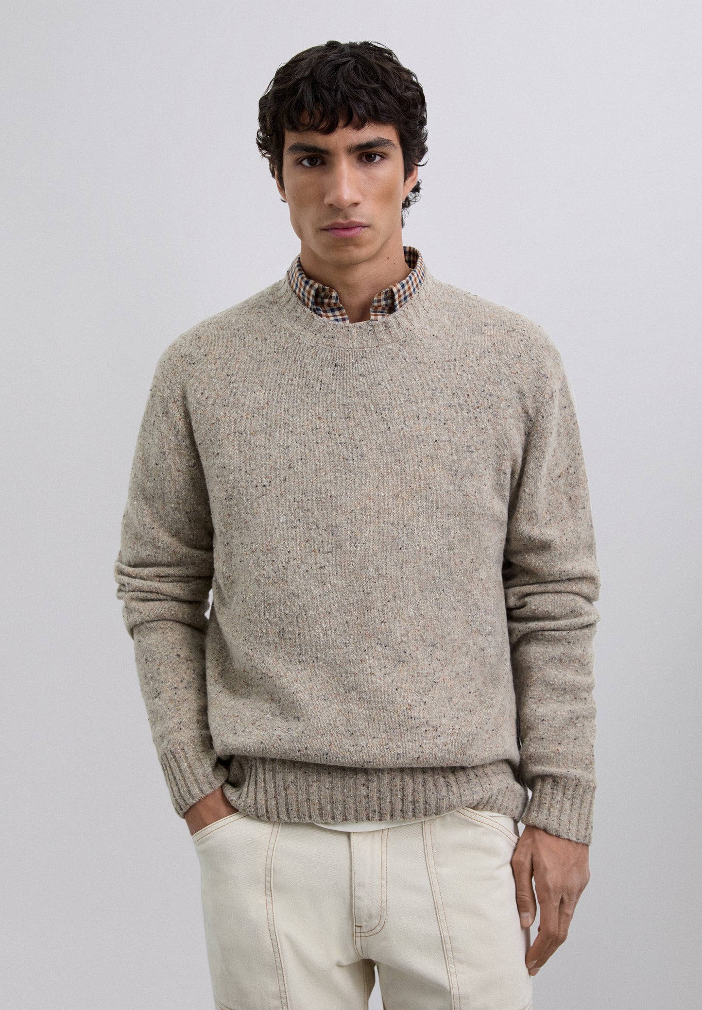 ROUND NECK WOOL SWEATER