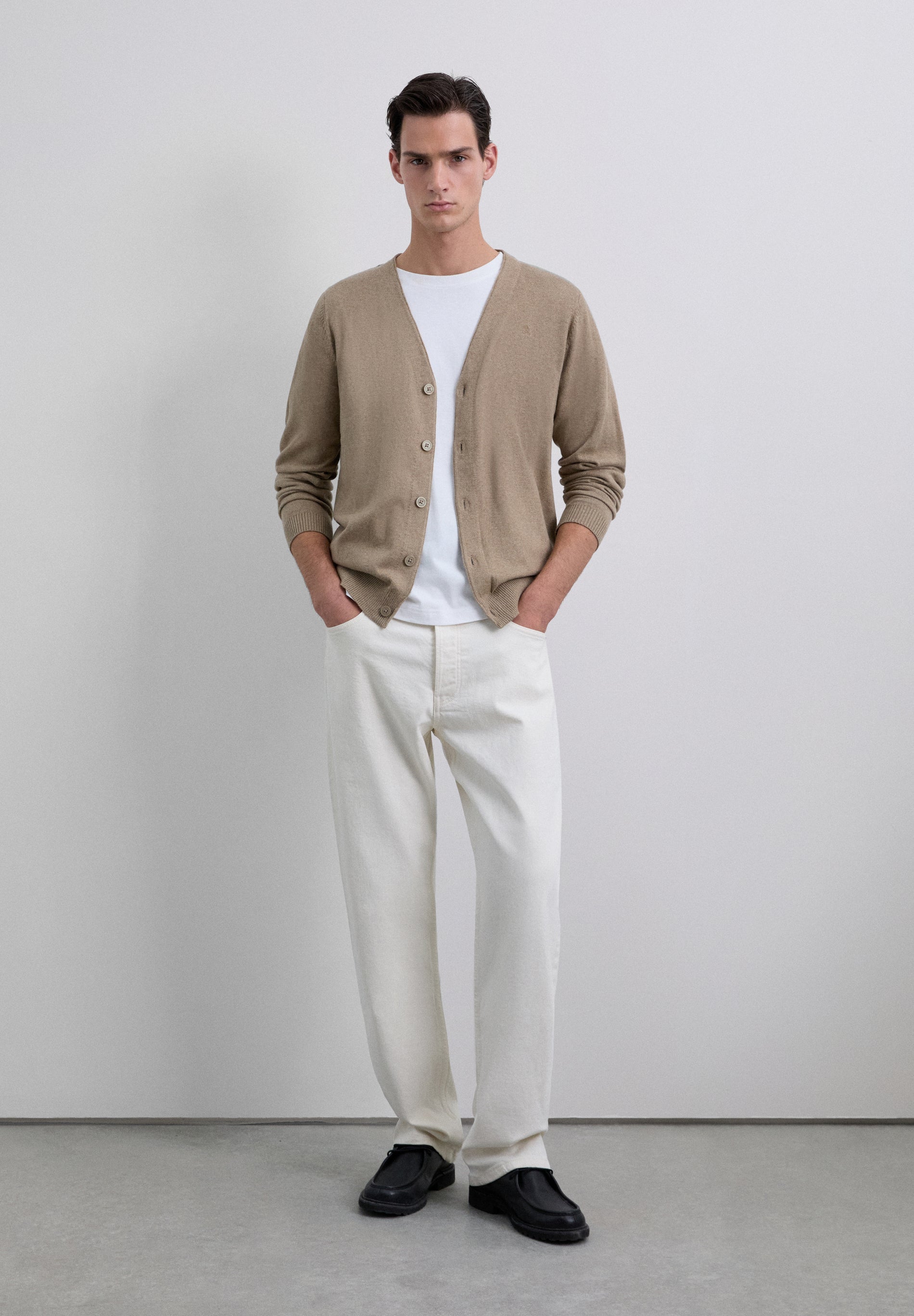 CARDIGAN COL V SKULL