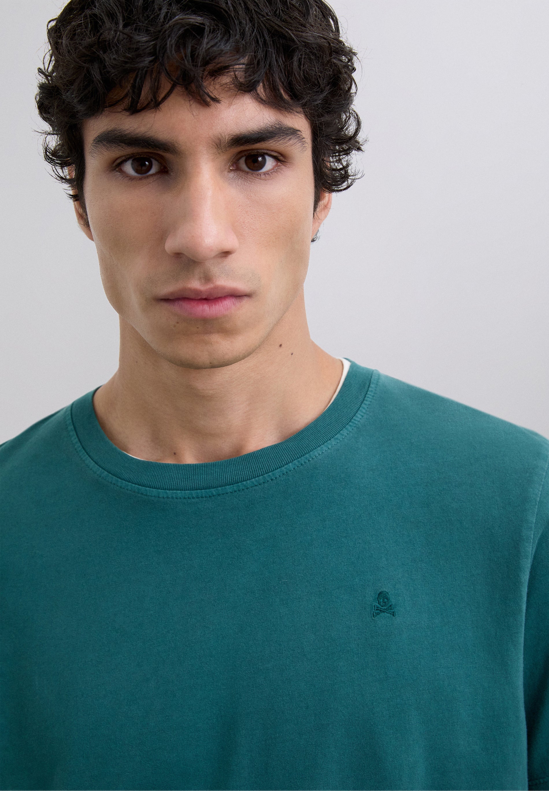 T-SHIRT SKULL BRODÉ TON SUR TON