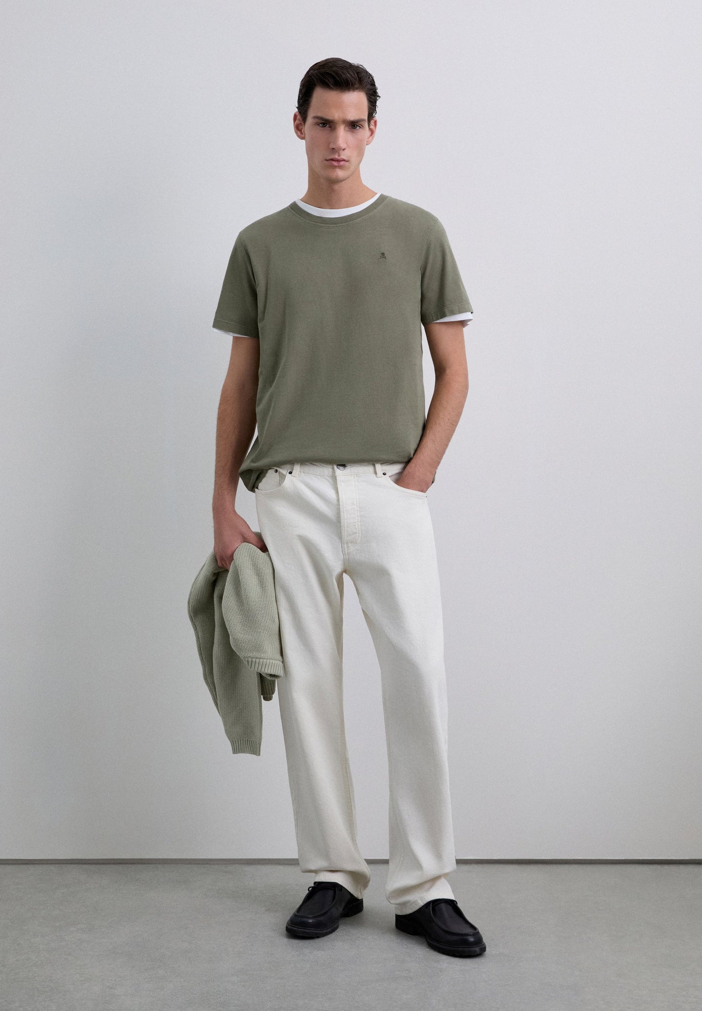 CAMISETA CALAVERA BORDADA TONO - Scalpers