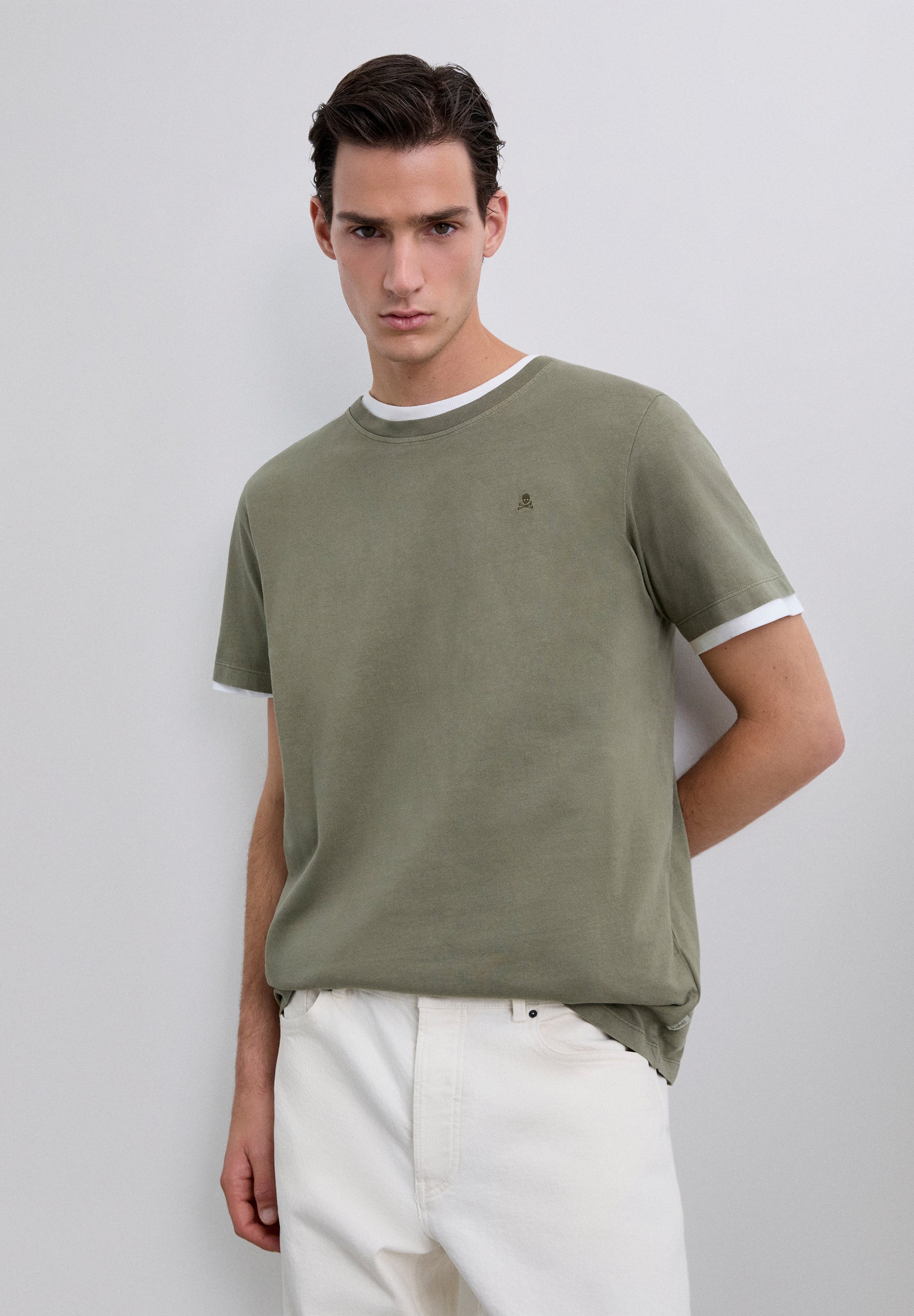 T-SHIRT GEBORDUURD DOODSHOOFD TON SUR TON