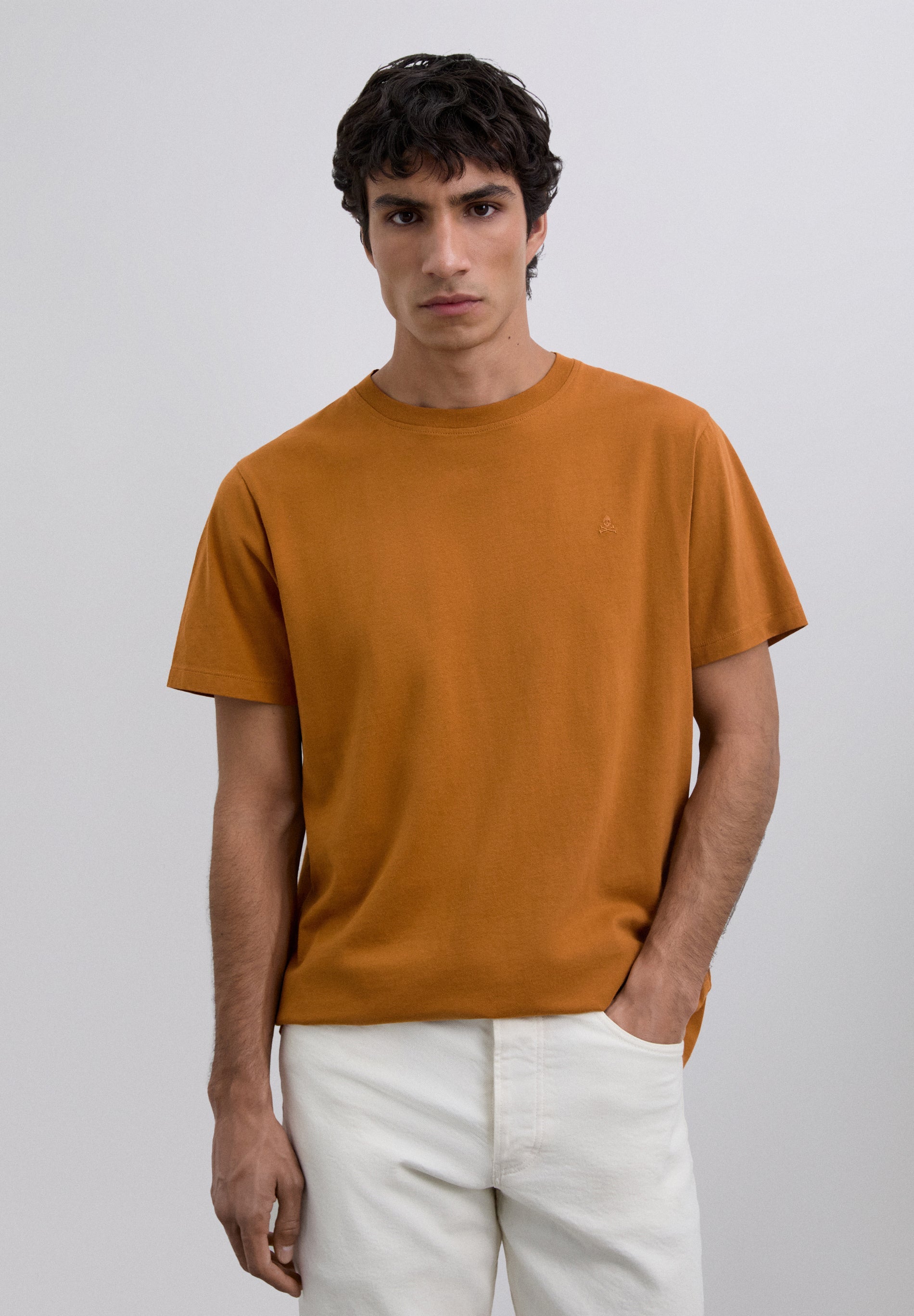 EMBROIDERED SKULL T-SHIRT