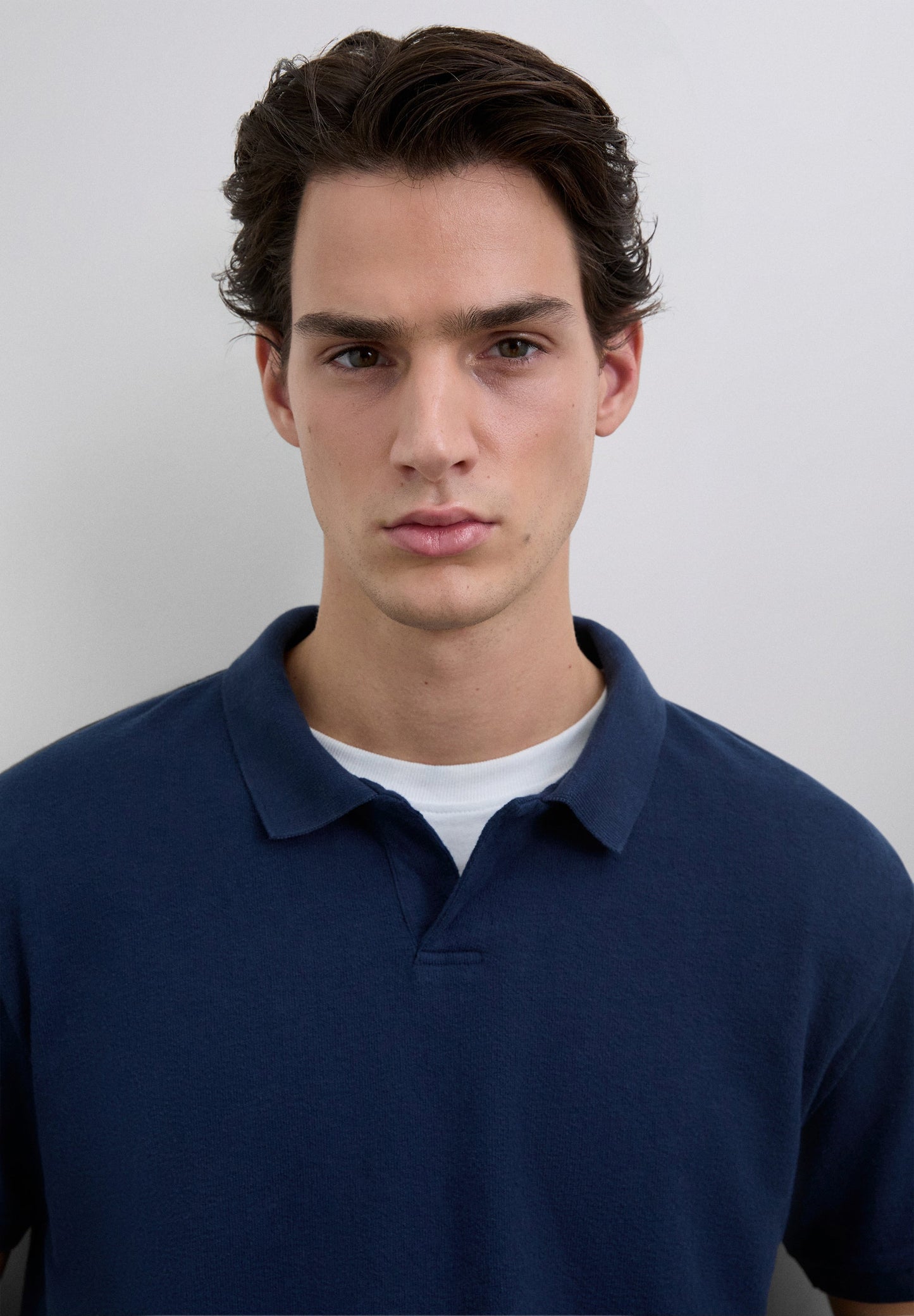 KURZARM-POLOSHIRT AUS RUSTIKALEM STRICK