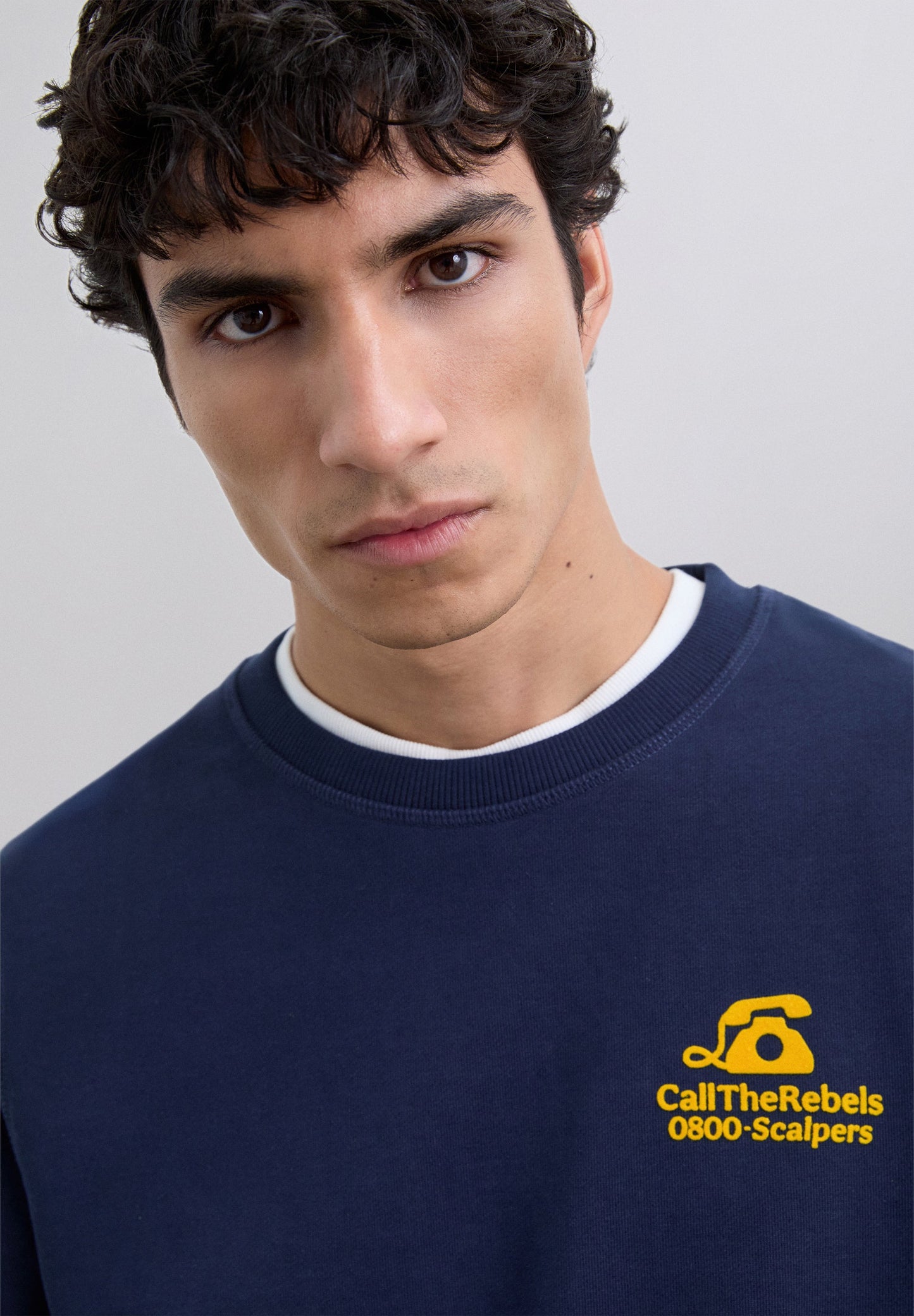 HOODY MIT RELIEF-LOGO