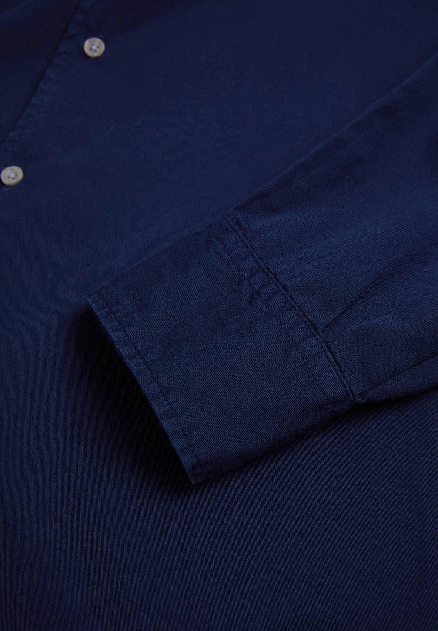 CAMISA CALAVERA BORDADA - Scalpers