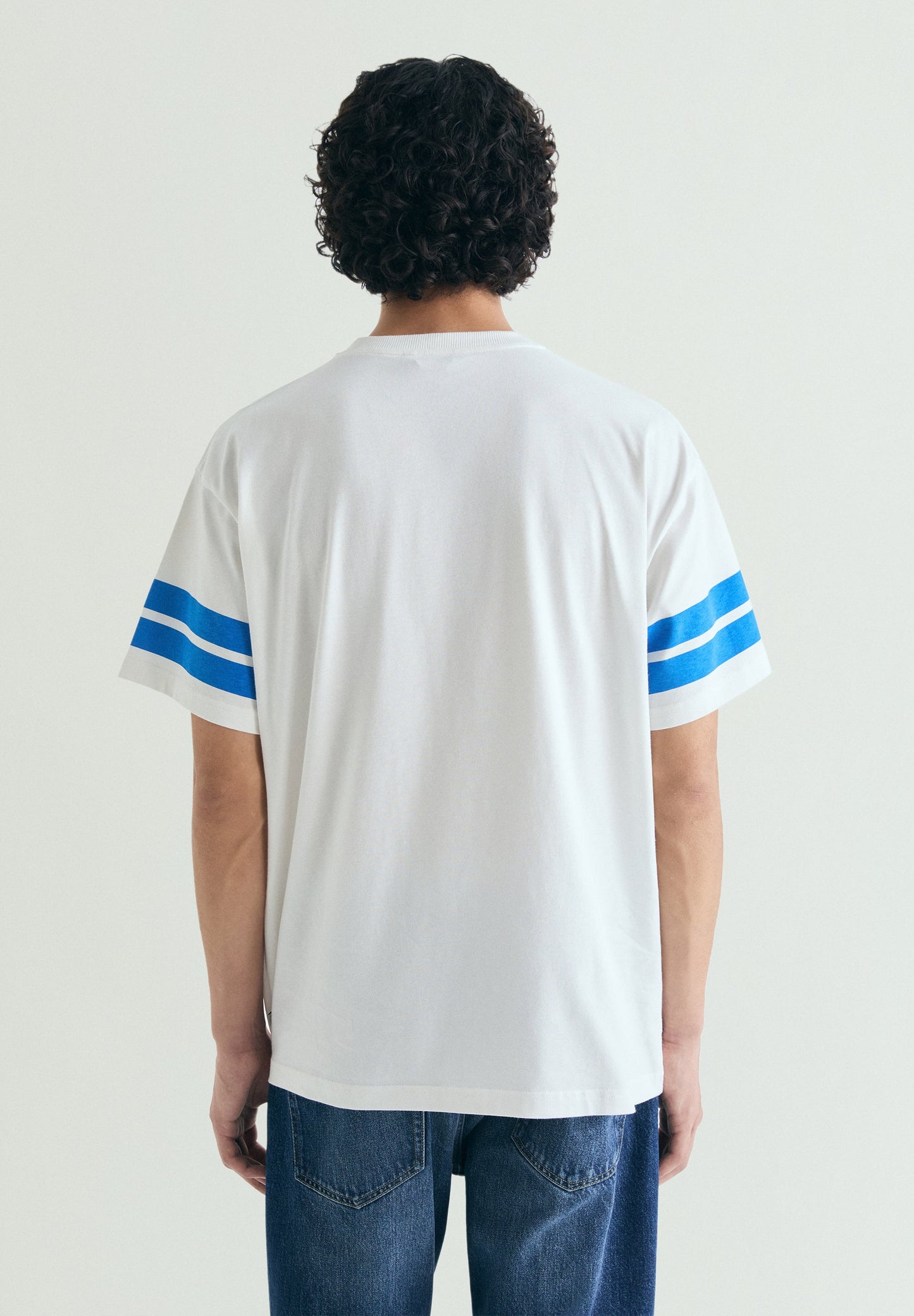 T-SHIRT IM BOXY FIT MIT PRINT