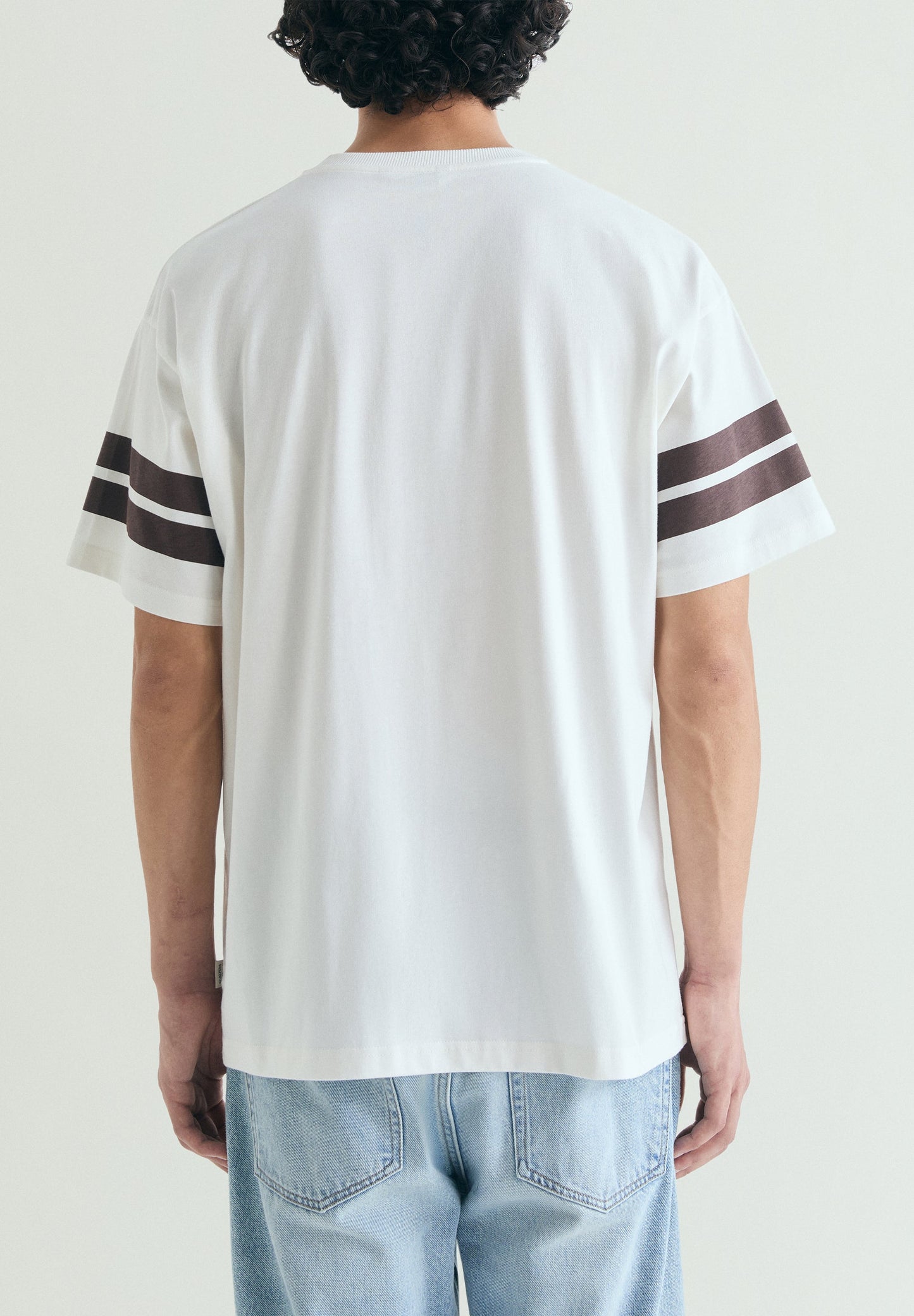 T-SHIRT IM BOXY FIT MIT PRINT