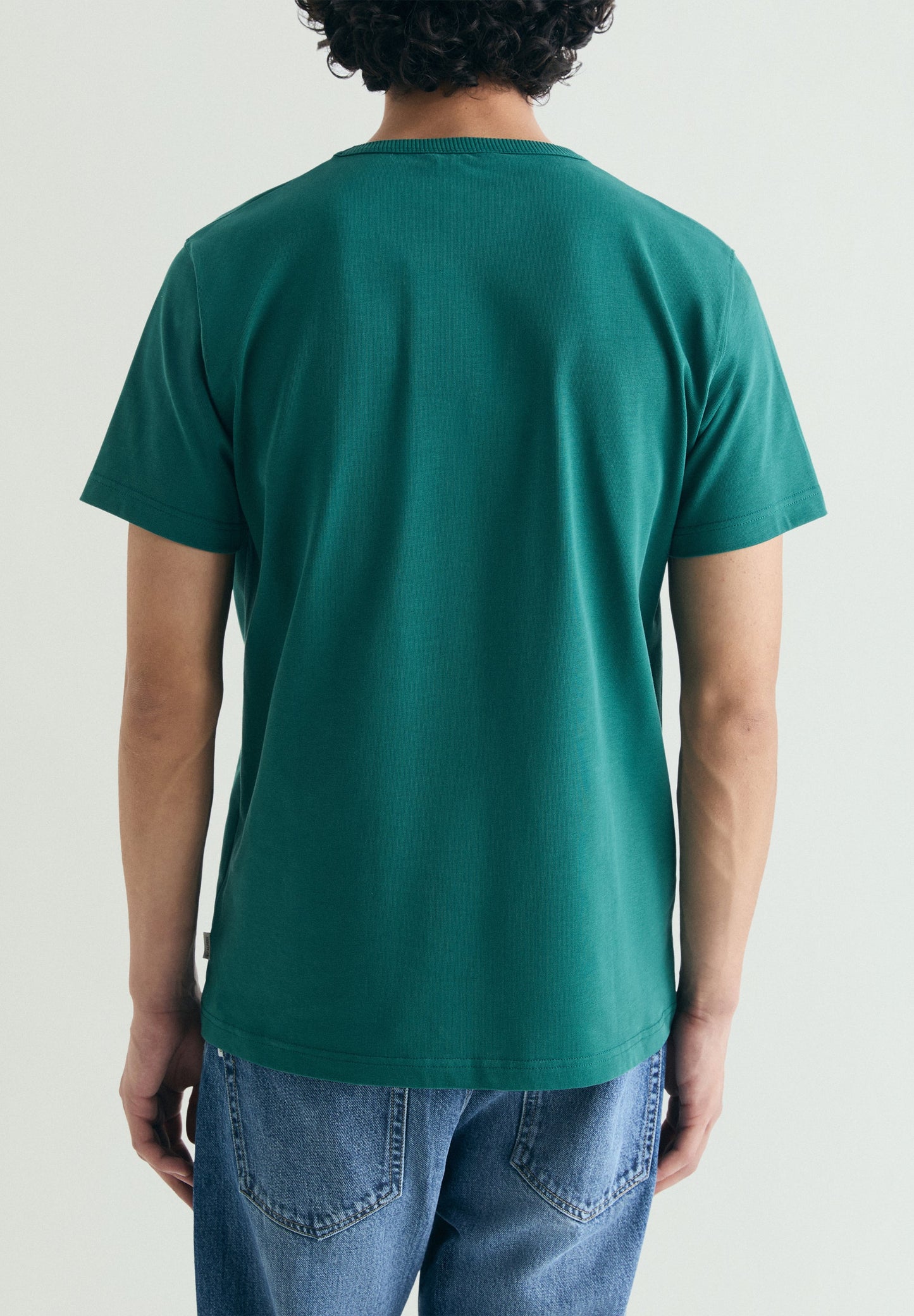 T-SHIRT IM COLLEGE-STIL MIT PRINT