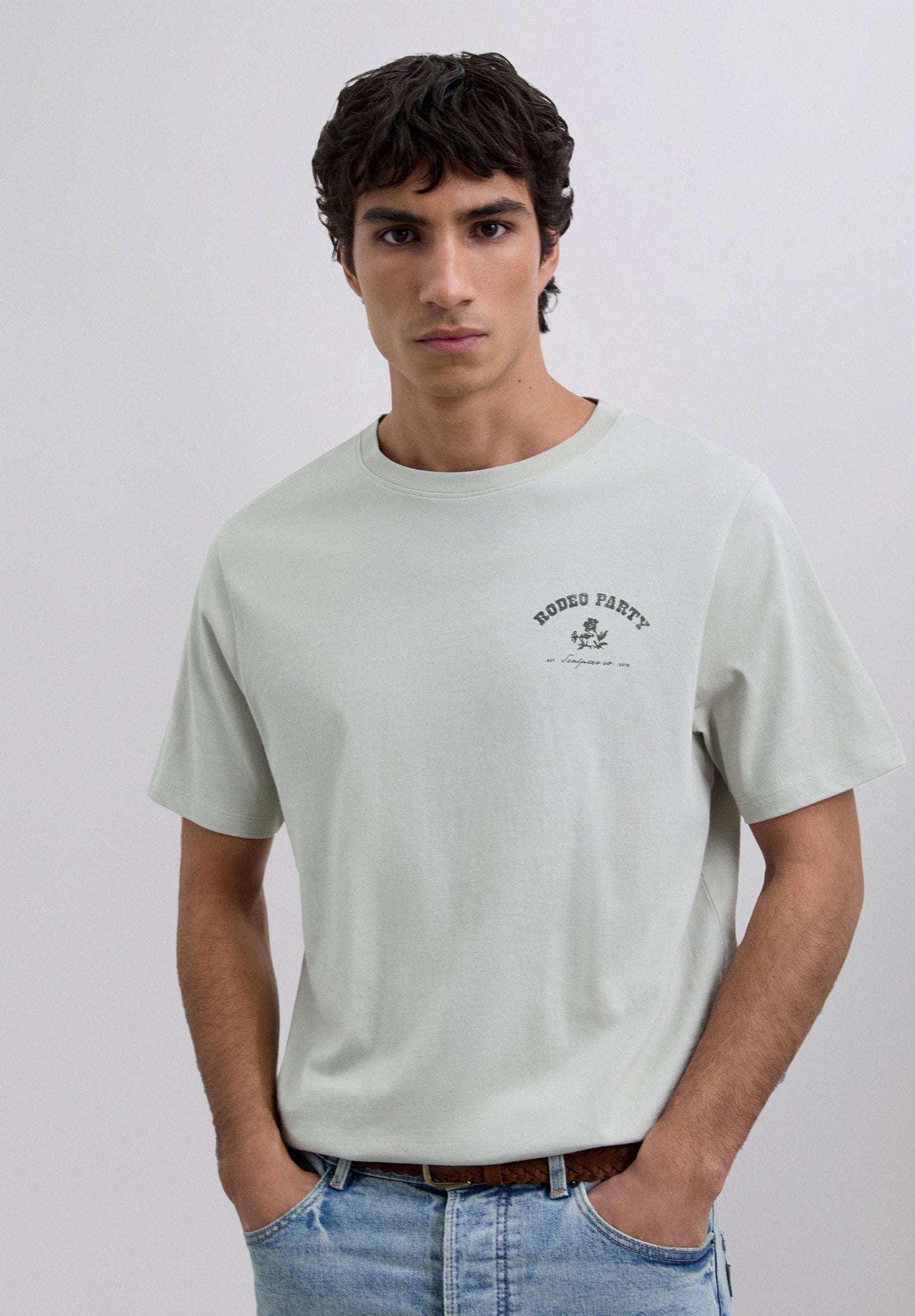 T-SHIRT PRINT LOGO