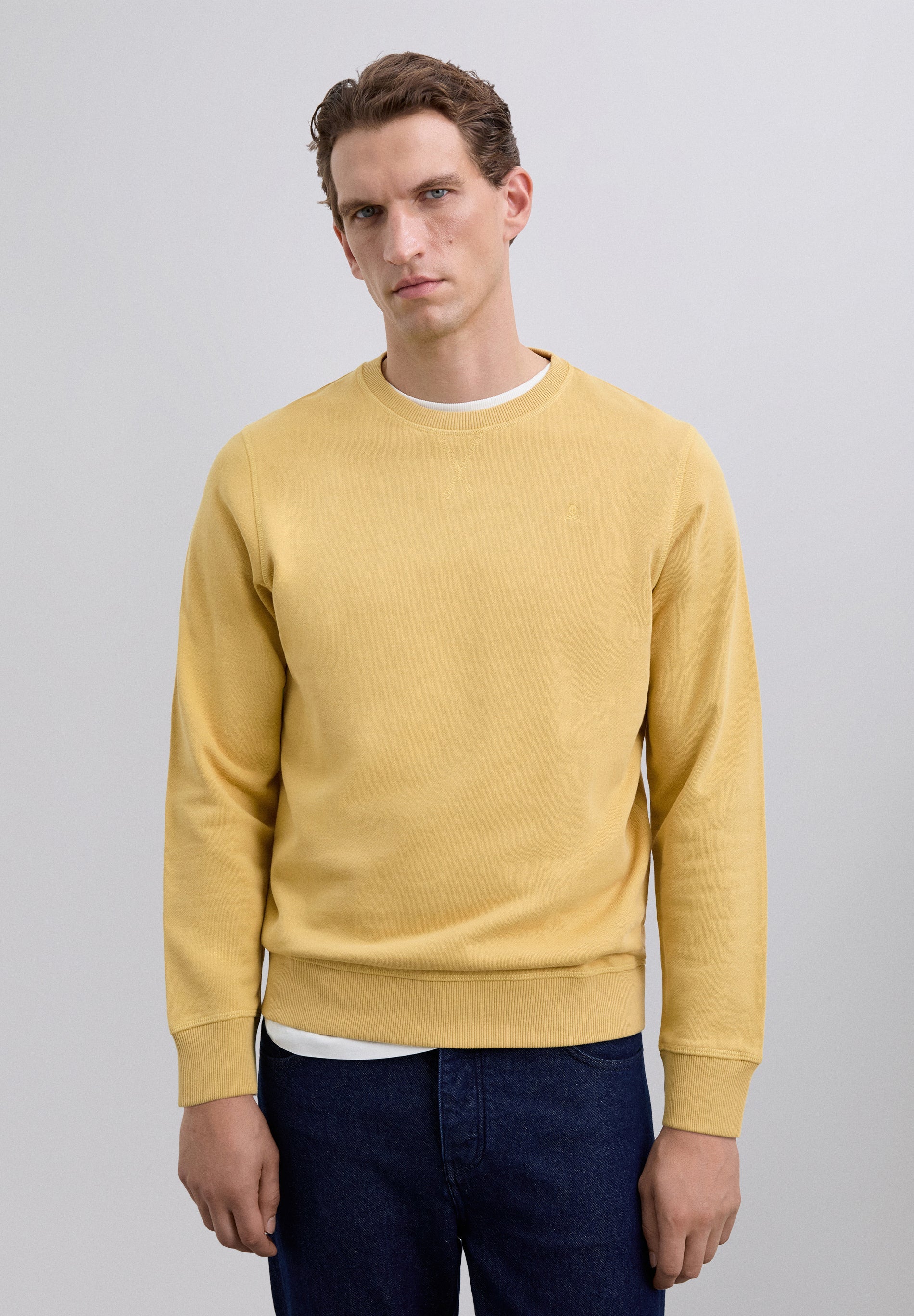 SWEATSHIRT WITH EMBROIDERED SKULL