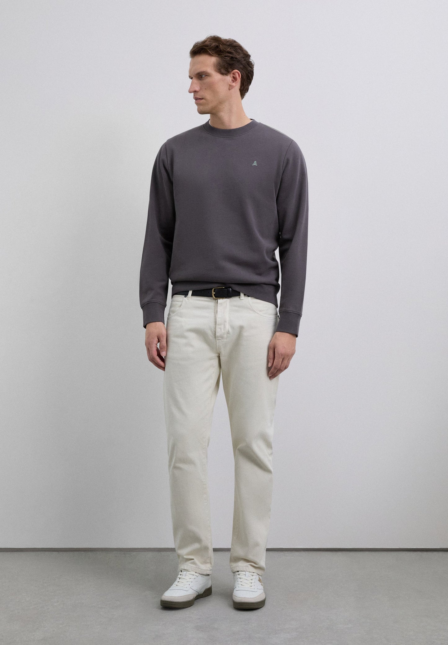 SWEATER DOODSHOOFD GEBORDUURD