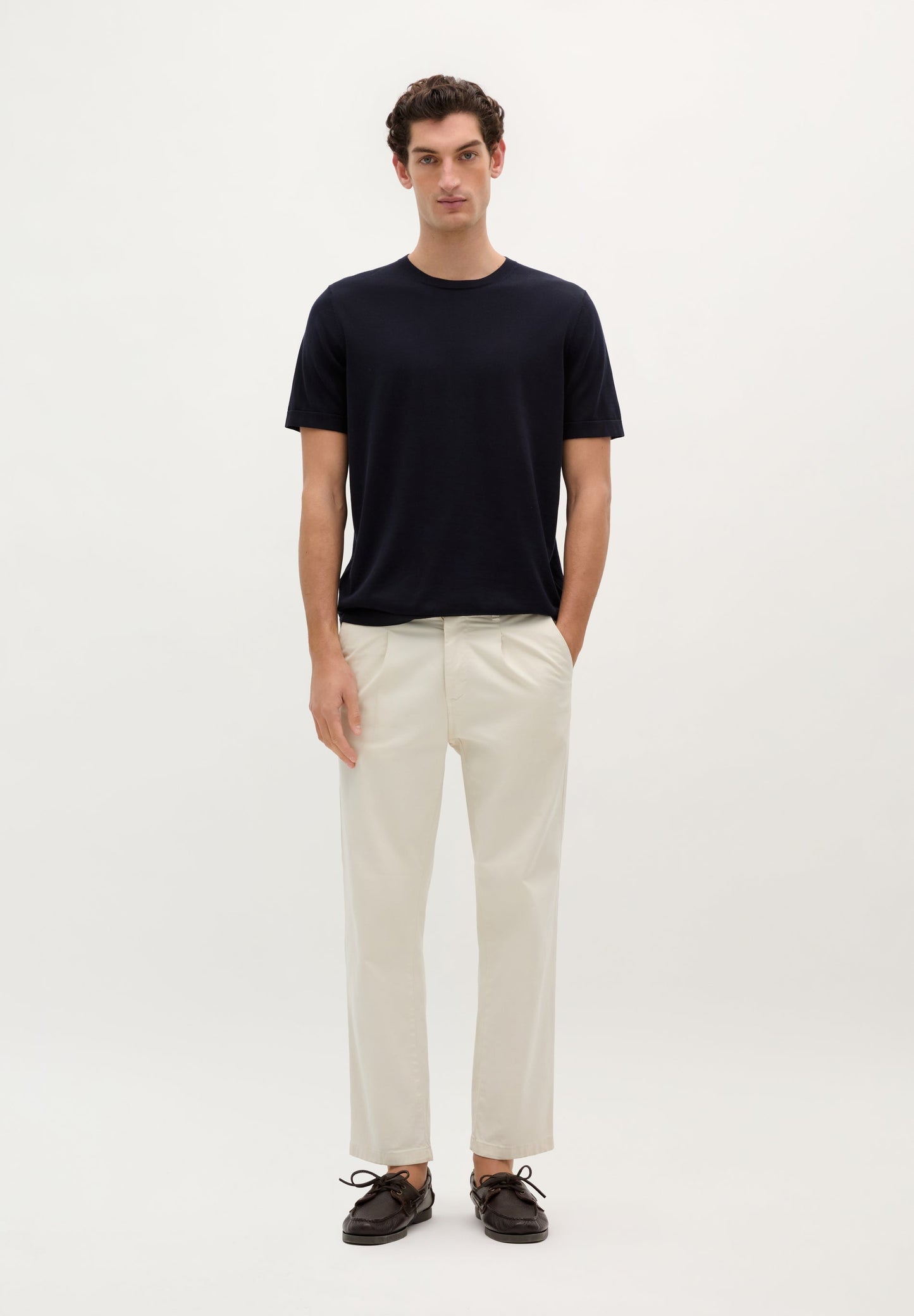 BASIC LIGHTWEIGHT T-SHIRT