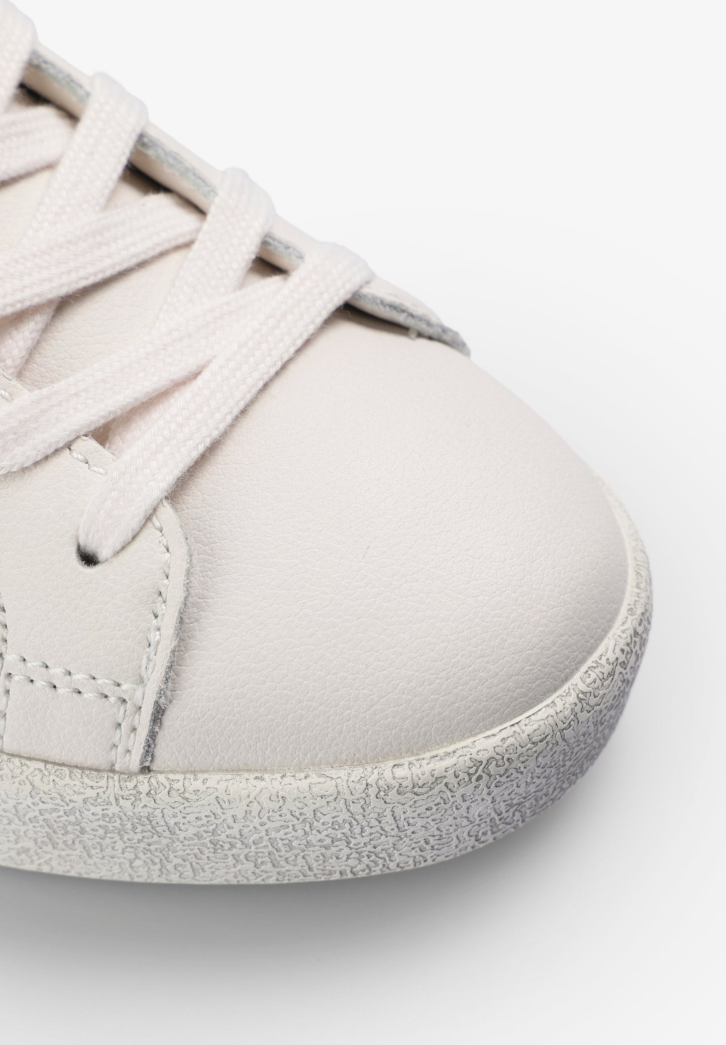 LEDERSNEAKER MIT KONTRASTFARBE