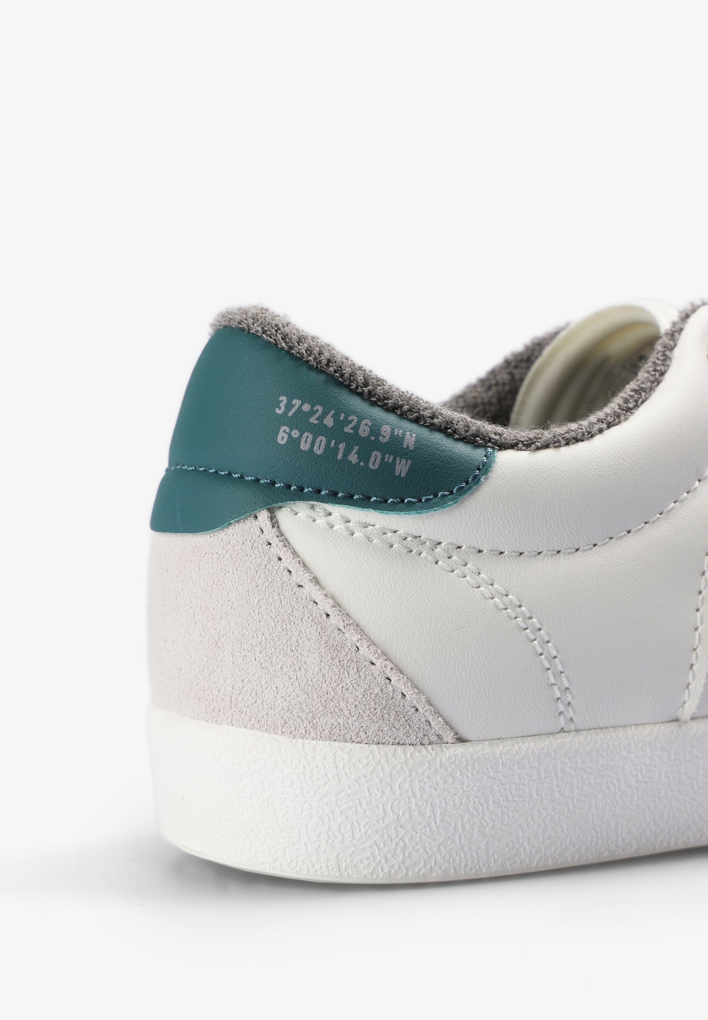 SNEAKERS CALAVERA CONTRASTE - Scalpers