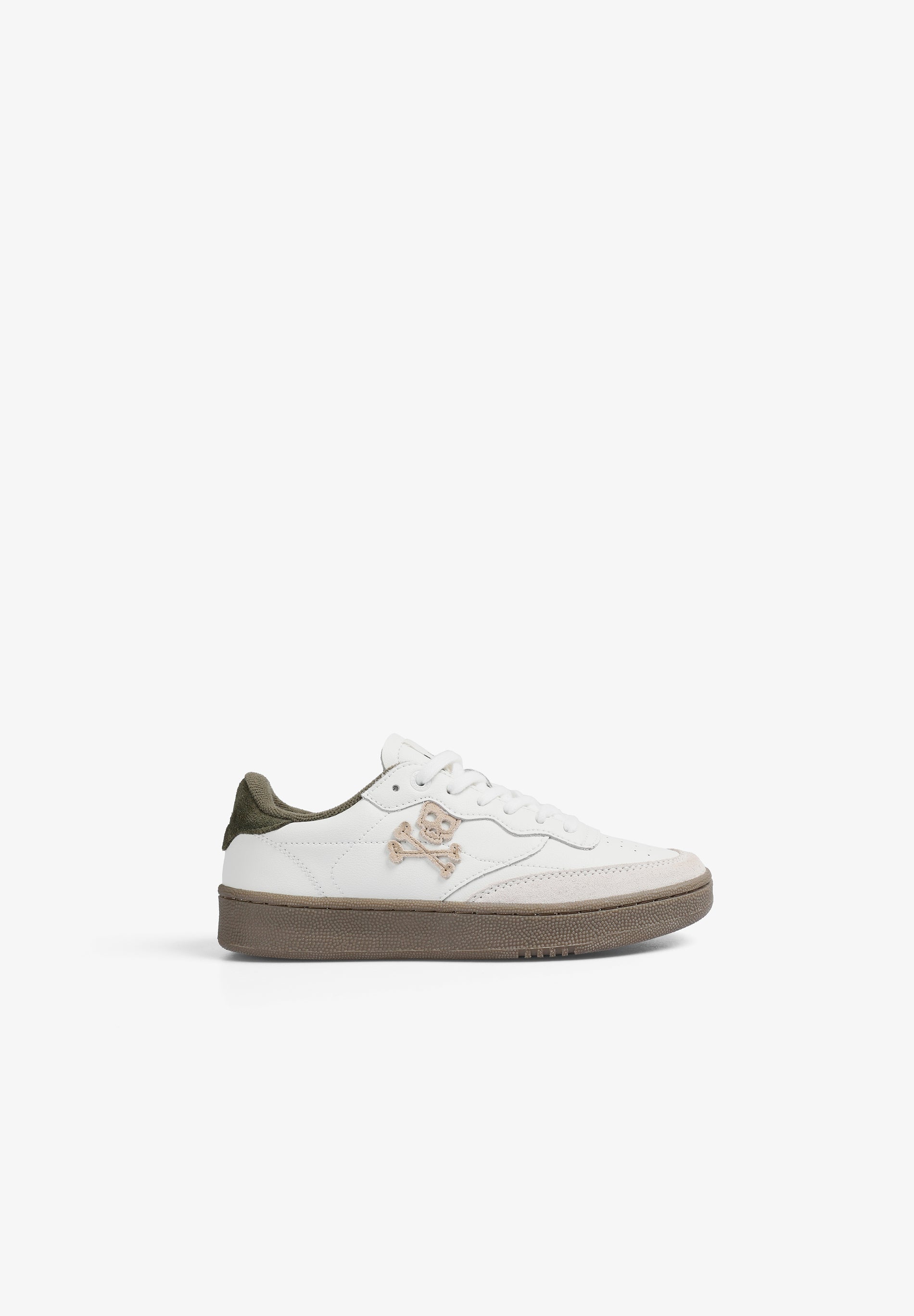 LEDERSNEAKER MIT TOTENKOPF