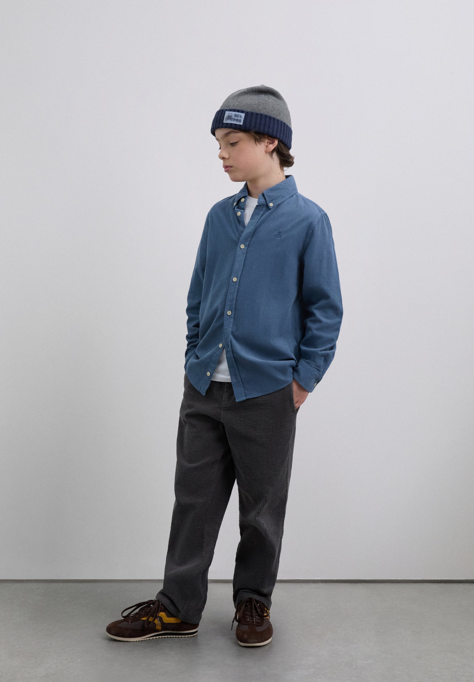 HEMD MIT TOTENKOPF-STICKEREI