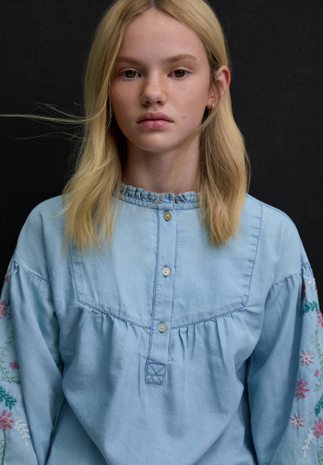 CAMISA FLORES MANGA ABULLONADA - Scalpers