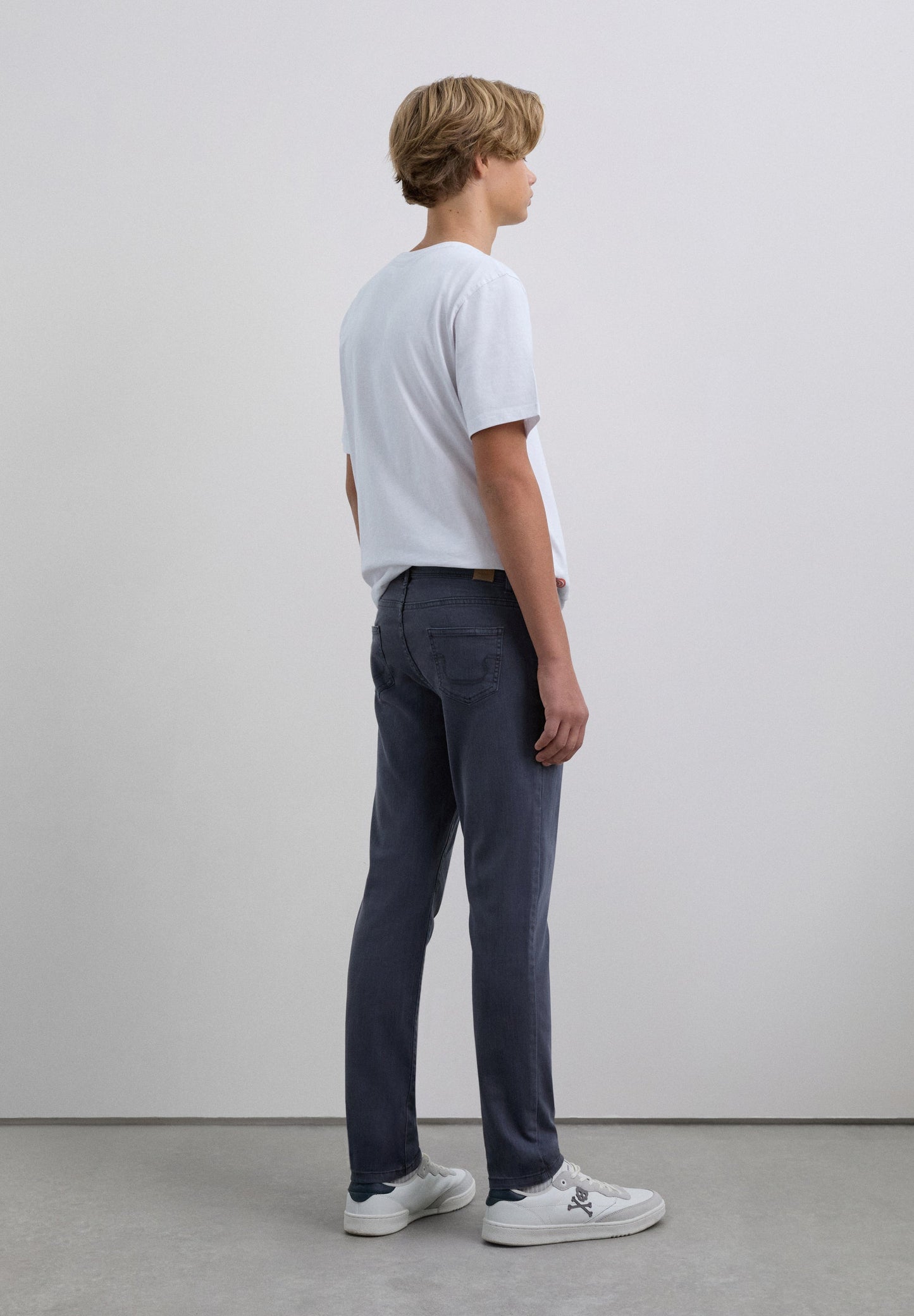 PANTALON COUPE DROITE BASIQUE