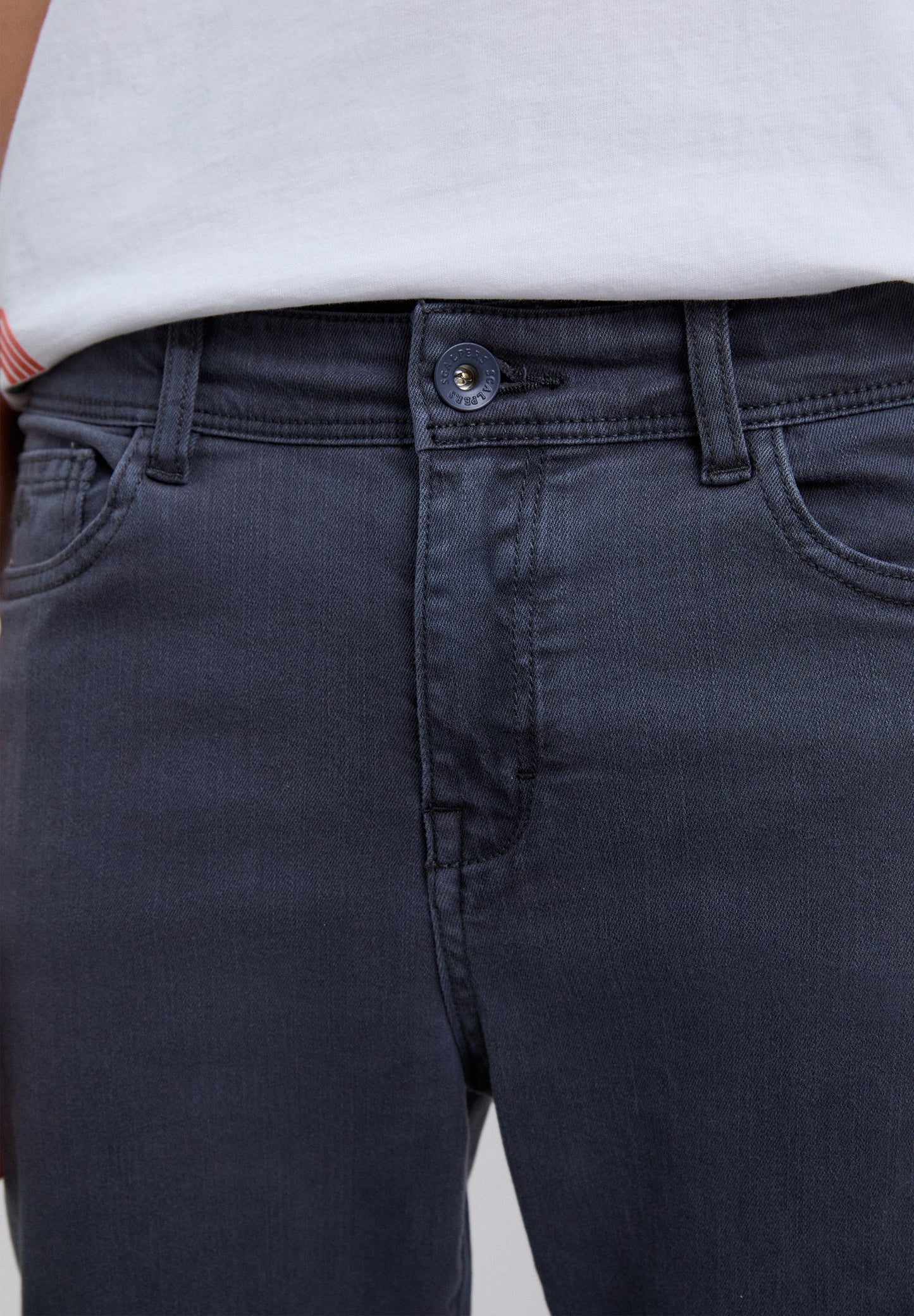 PANTALON COUPE DROITE BASIQUE