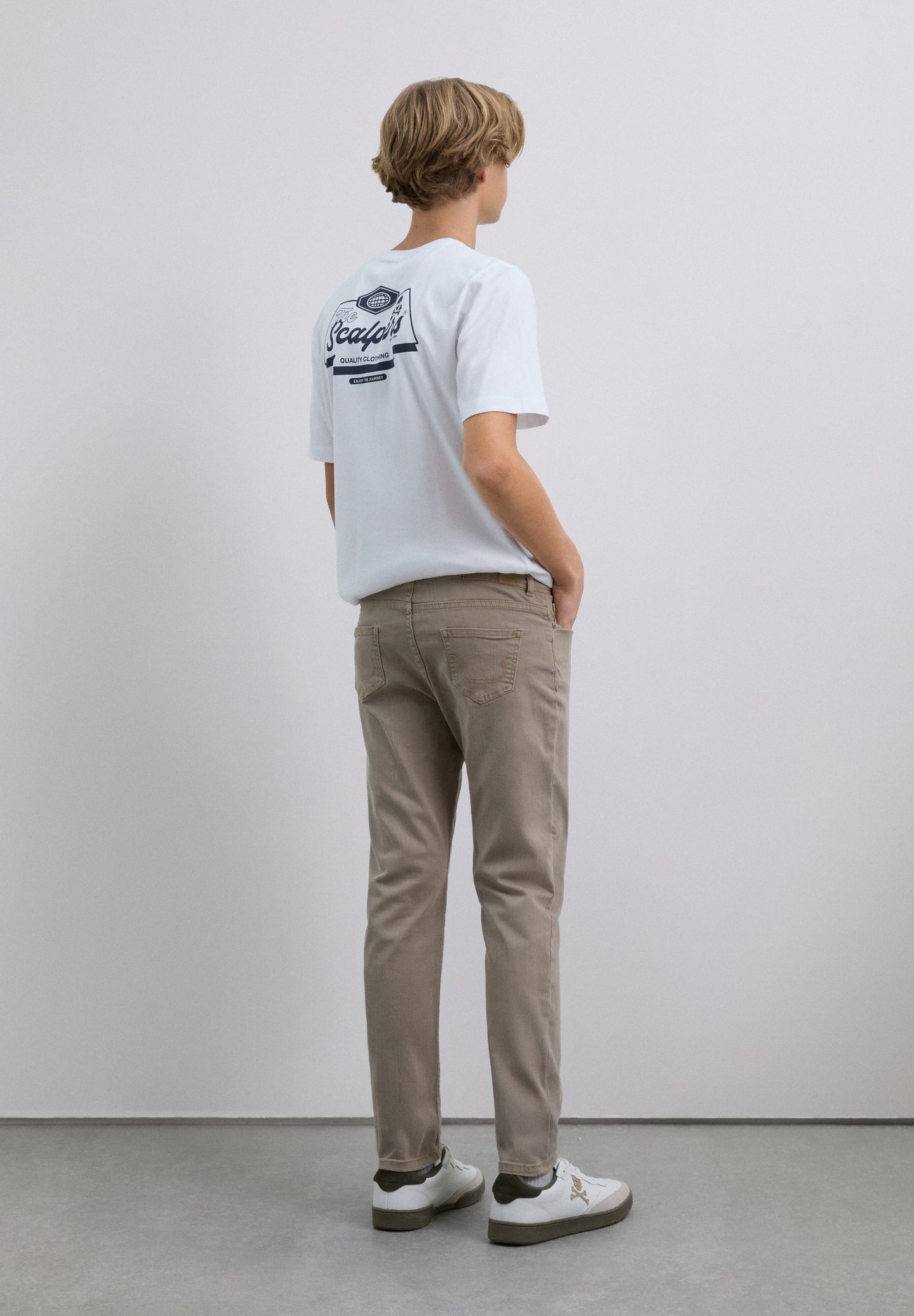 PANTALÓN CHINO BÁSICO