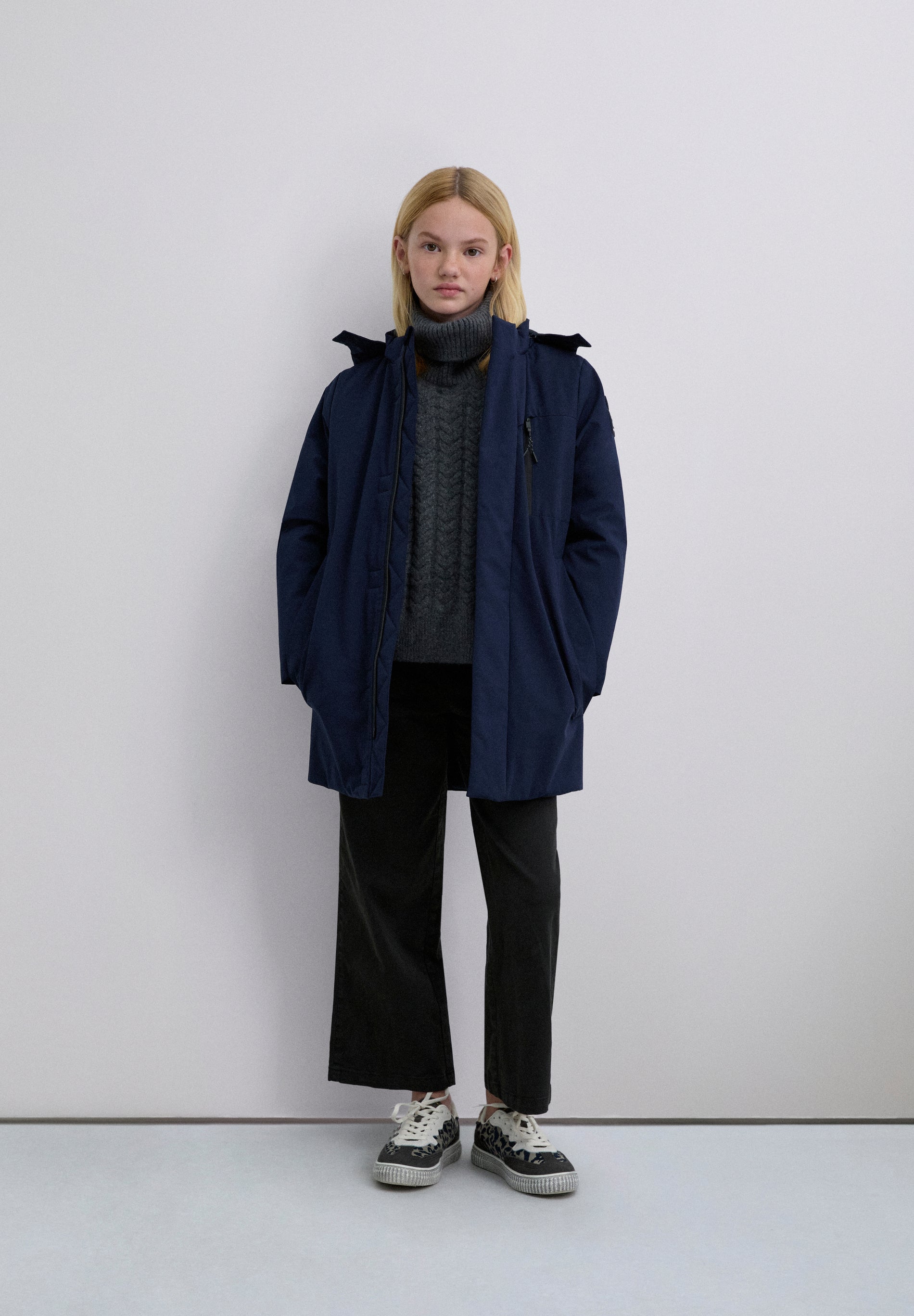 LONG PARKA WITH SIDE PATCH