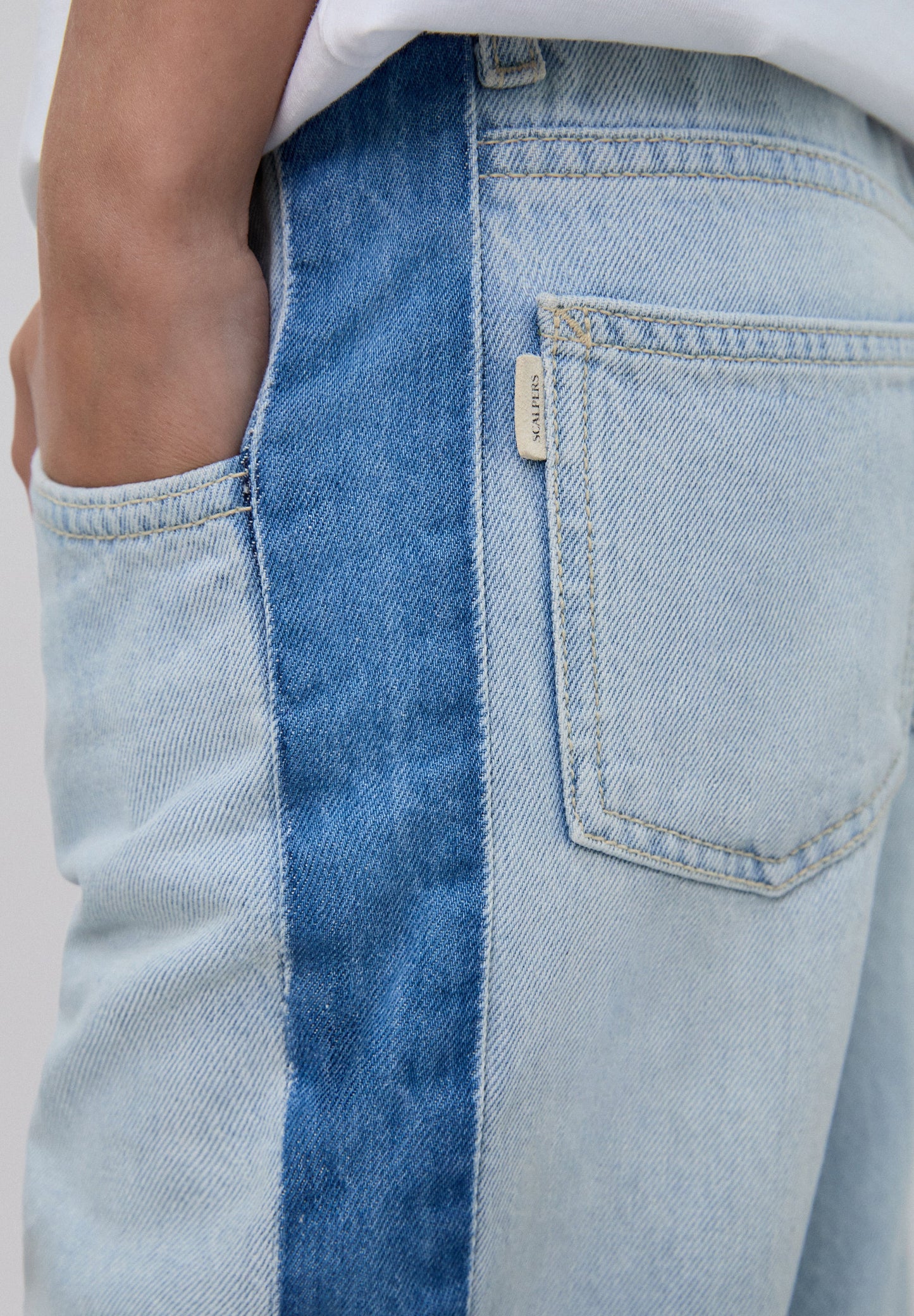 JEAN DENIM LIGNE CONTRASTANTE