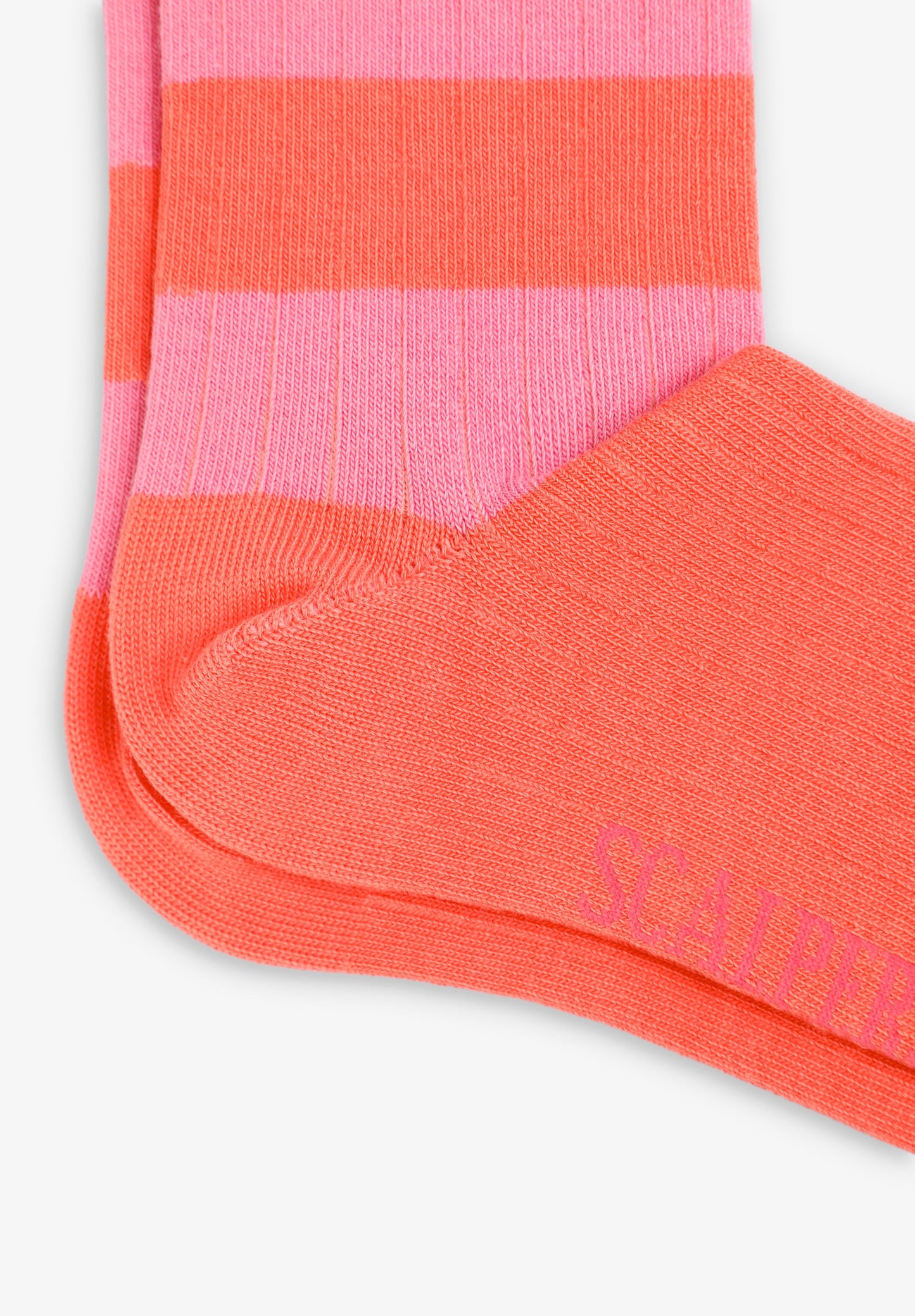 GESTREIFTE SOCKEN MIT TOTENKOPF