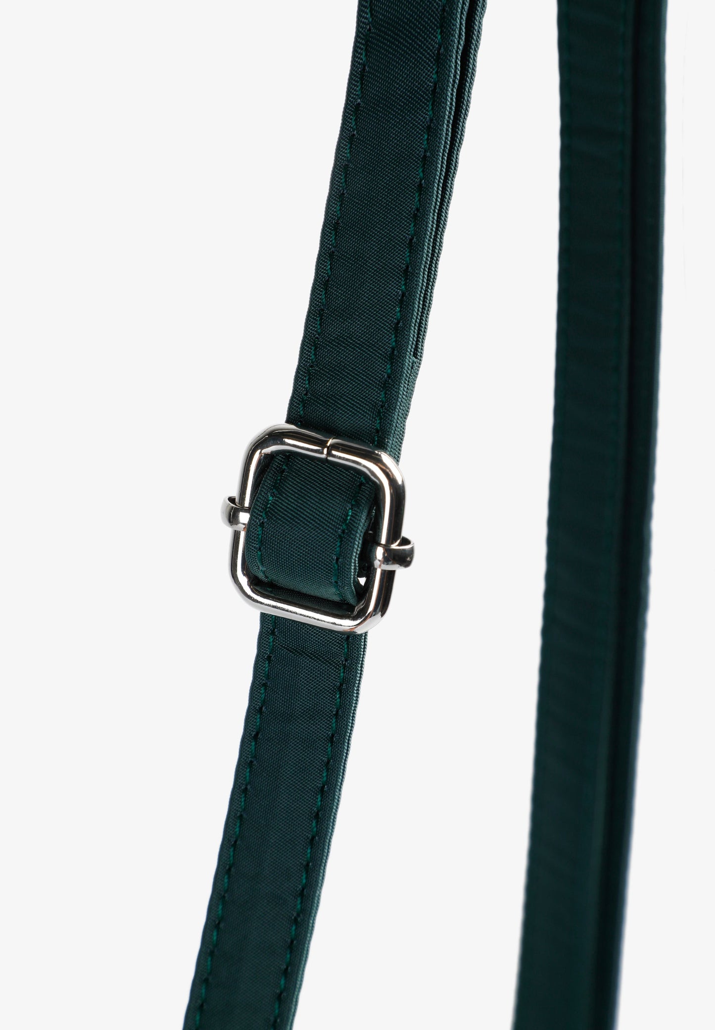 UMHÄNGETASCHE MIT CHARM