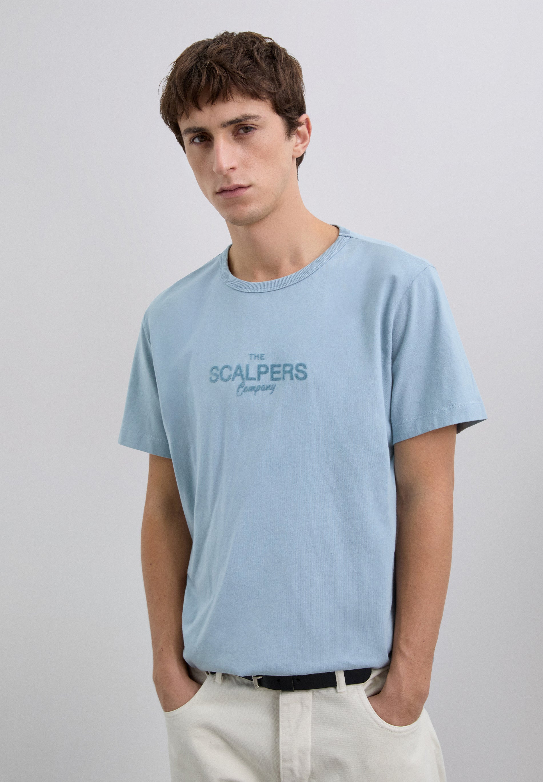 CAMISETA LOGO FRONTAL - Scalpers