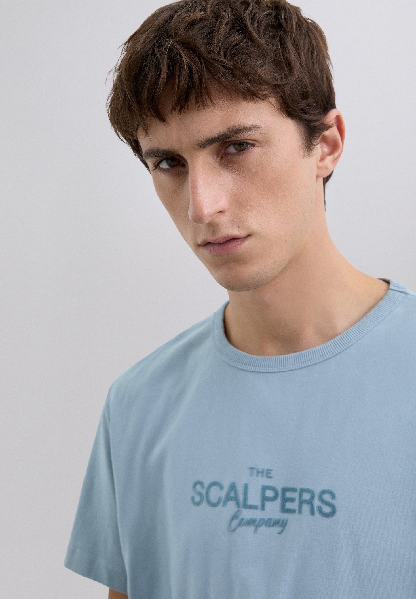 T-SHIRT WITH FRONT LOGO