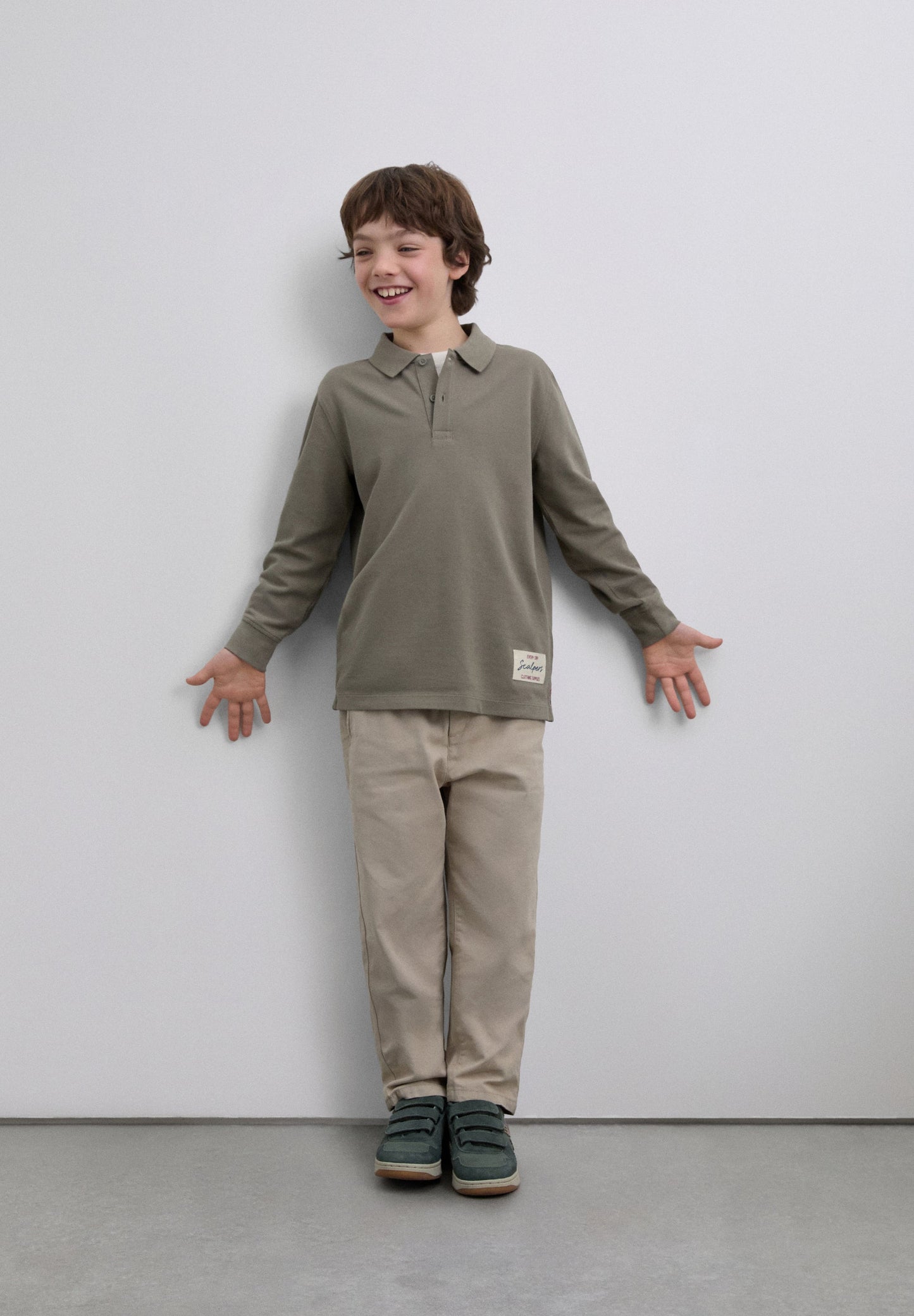 POLOSHIRT MIT LOGO-STICKEREI