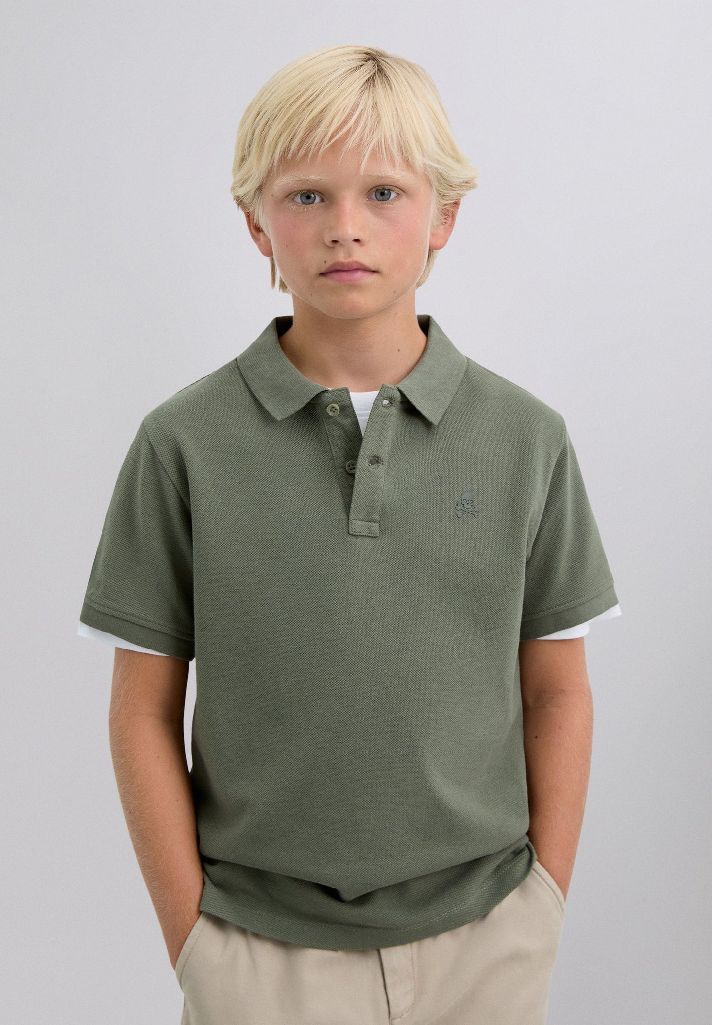 BASIC-POLOSHIRT MIT TOTENKOPF