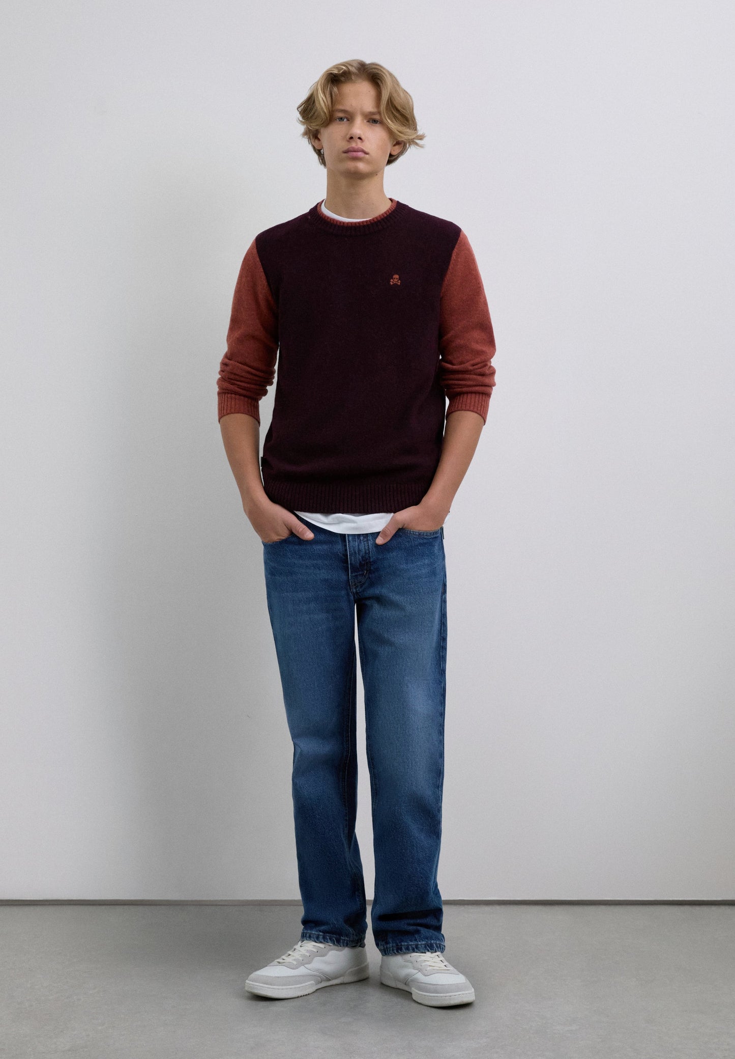 PULL MAILLE CONTRASTANT