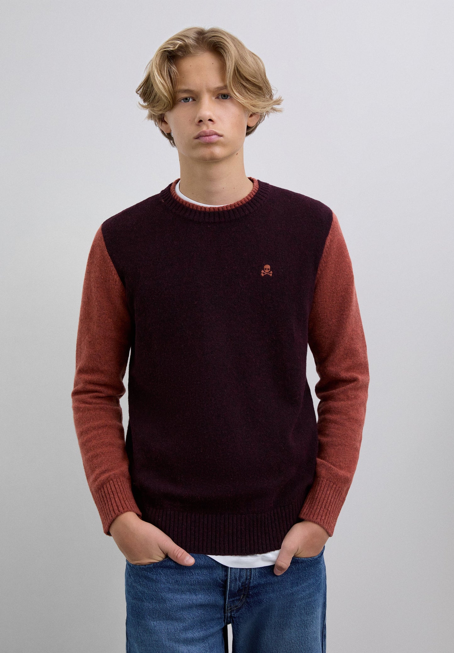 PULL MAILLE CONTRASTANT