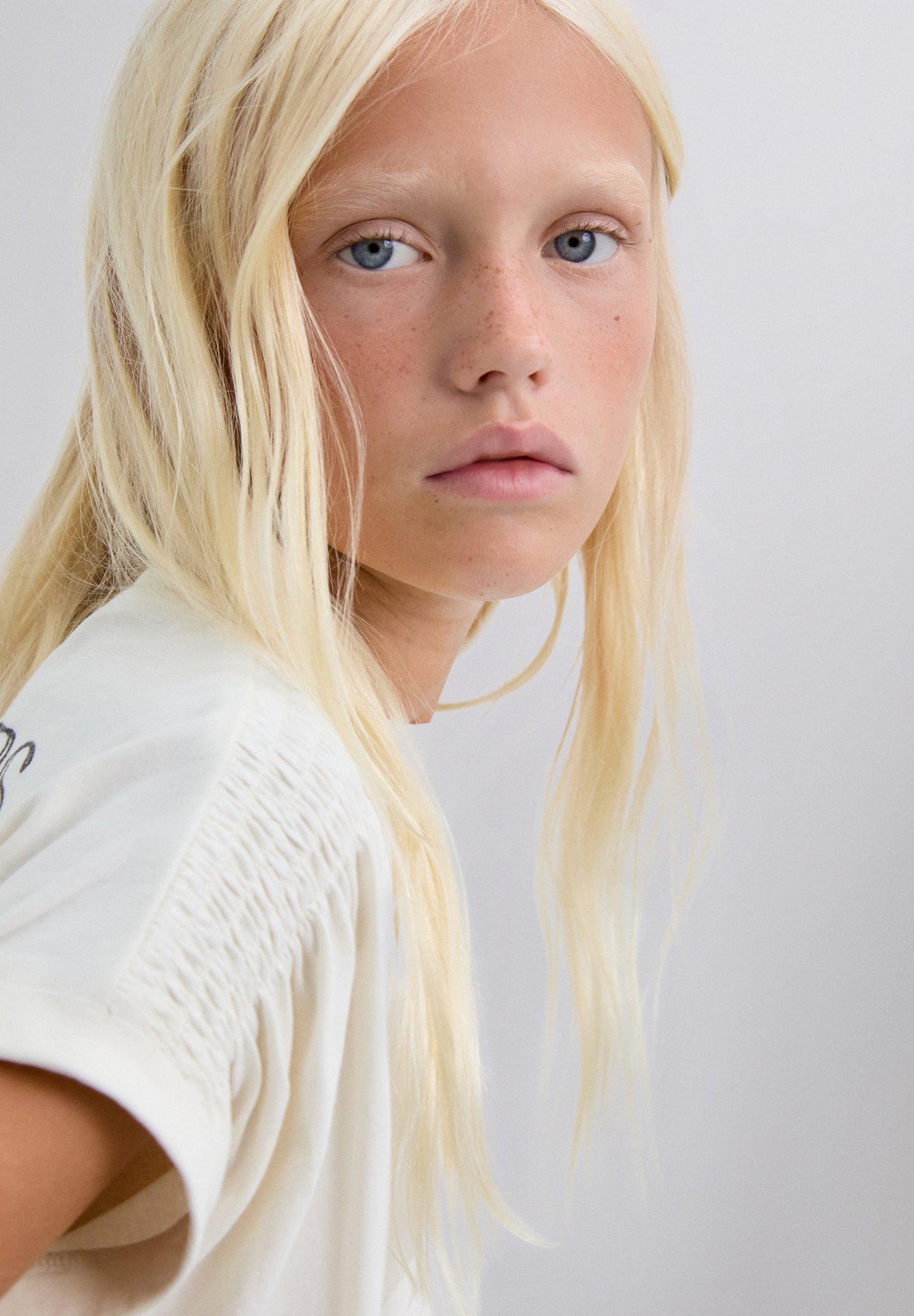 T-SHIRT WITH LOGO PRINT