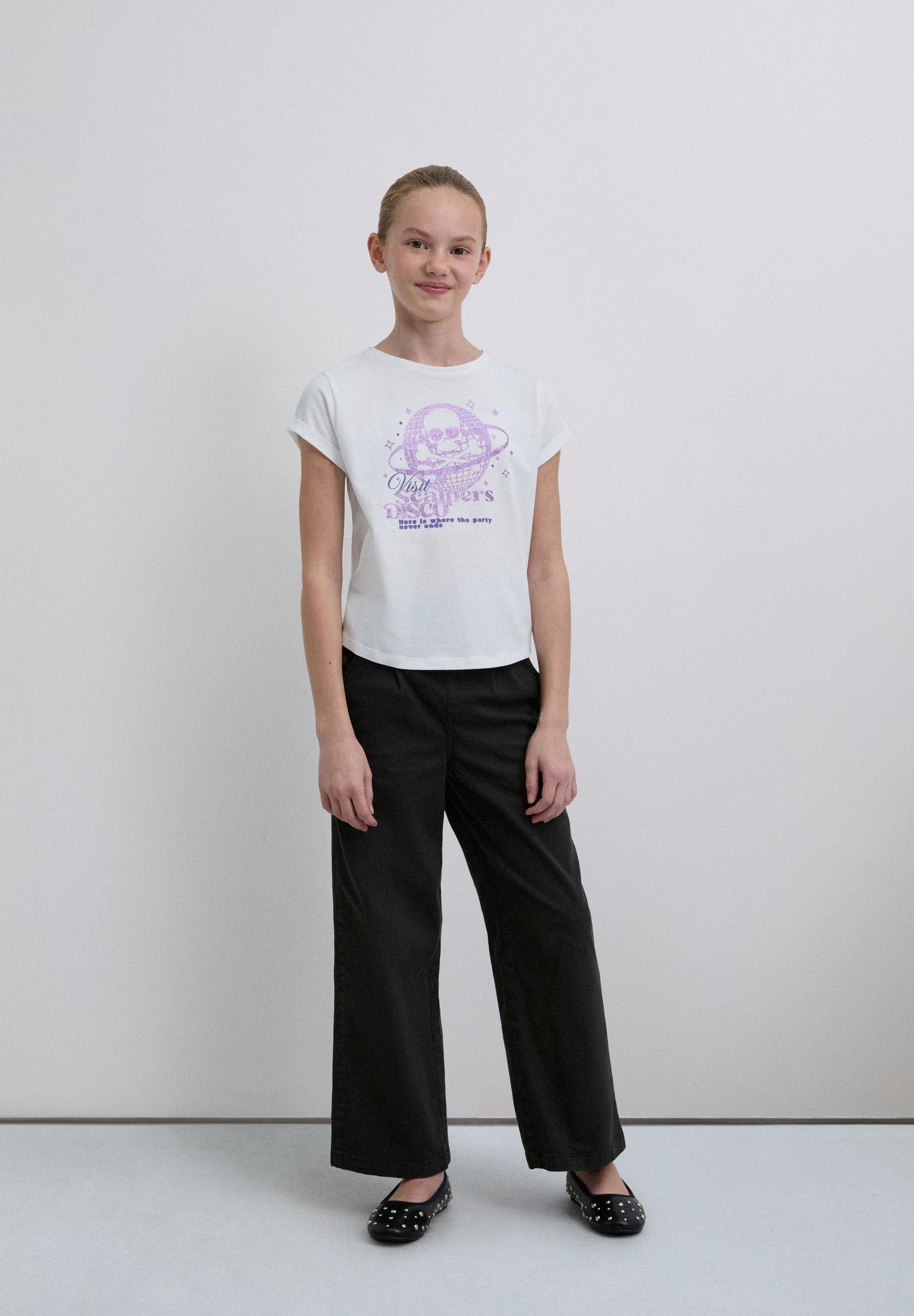 T-SHIRT MIT DISCO CLUB-PRINT