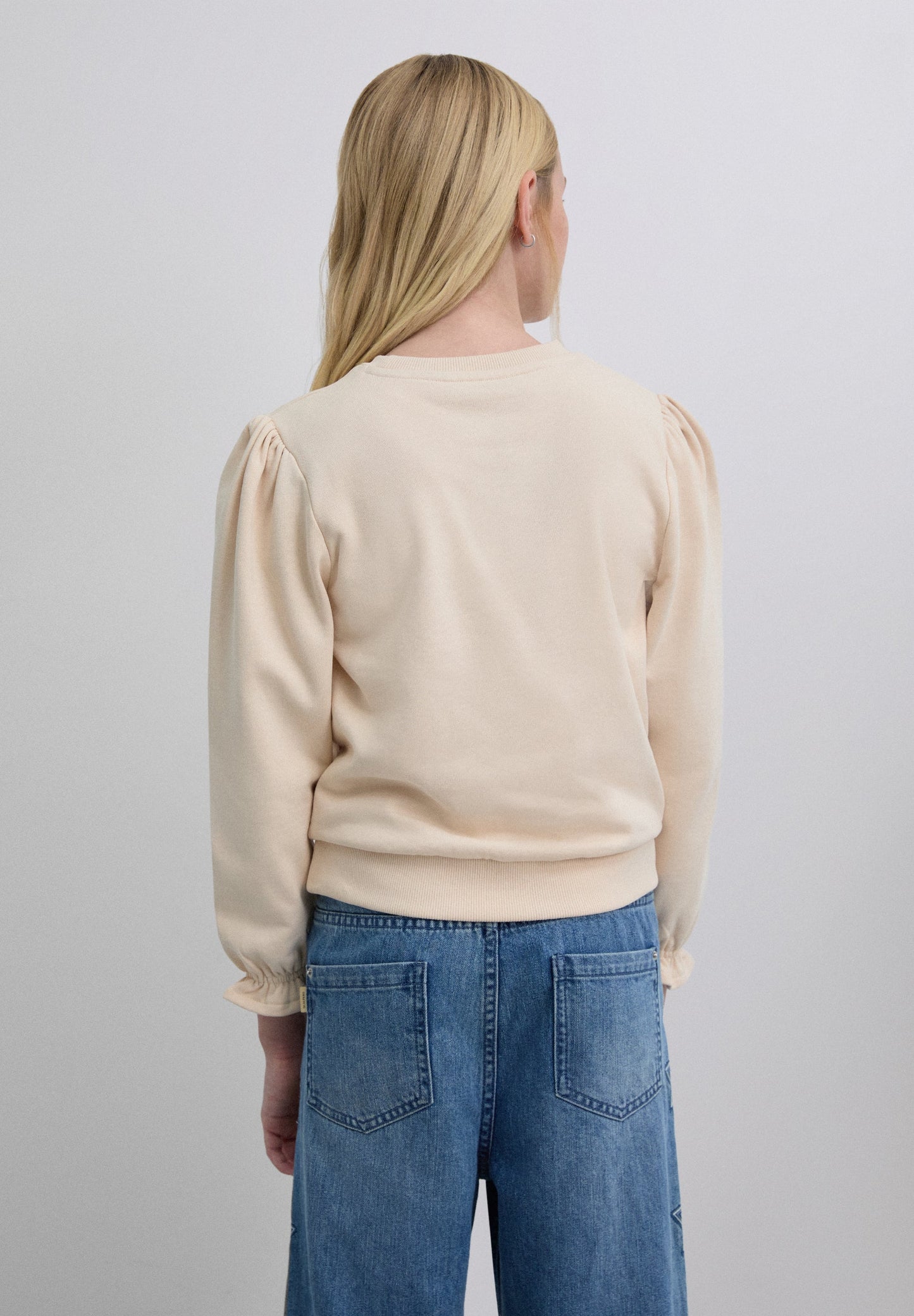 HOODY MIT TOTENKOPF-STICKEREI