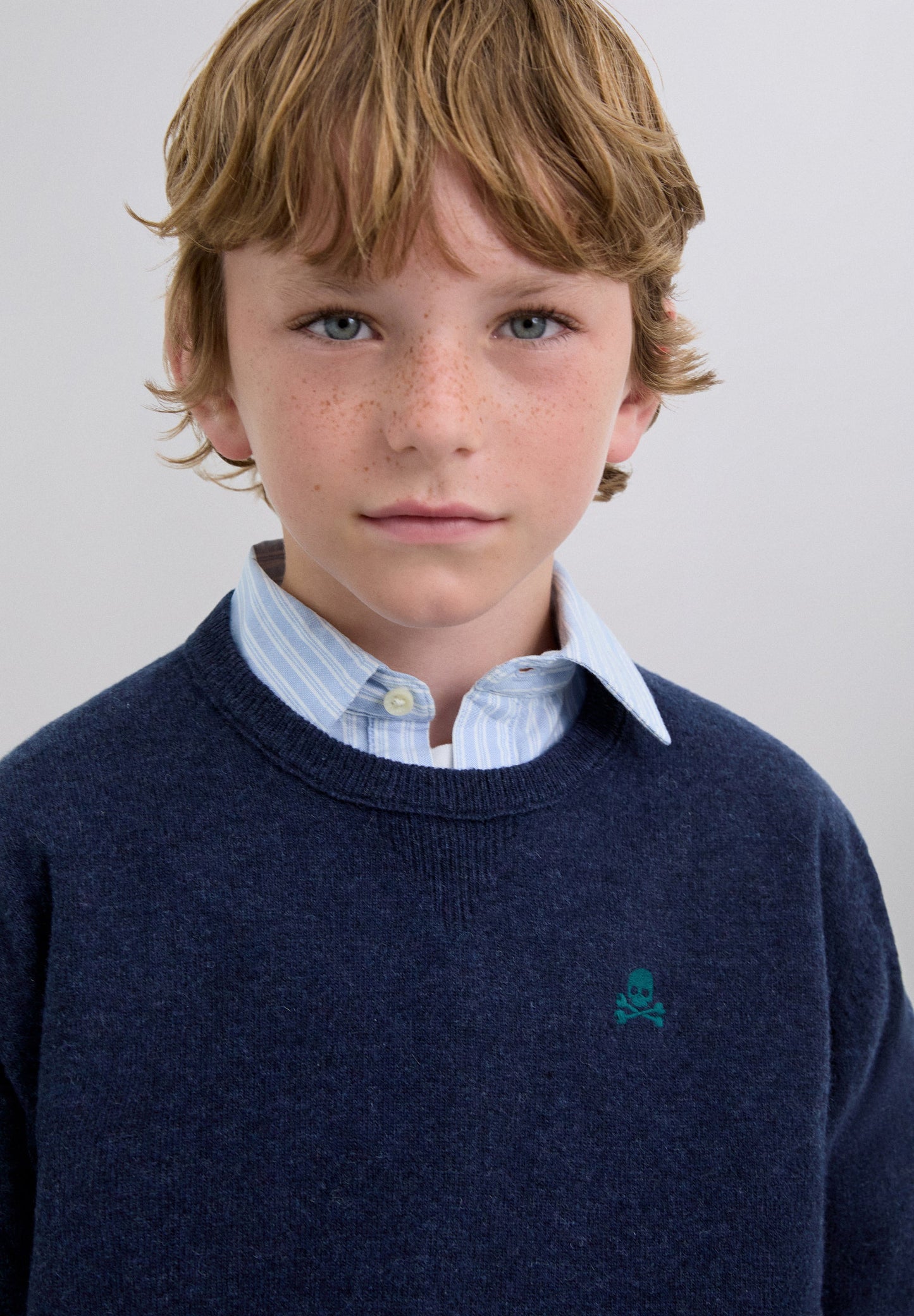 WOLLEN TRUI DOODSHOOFD