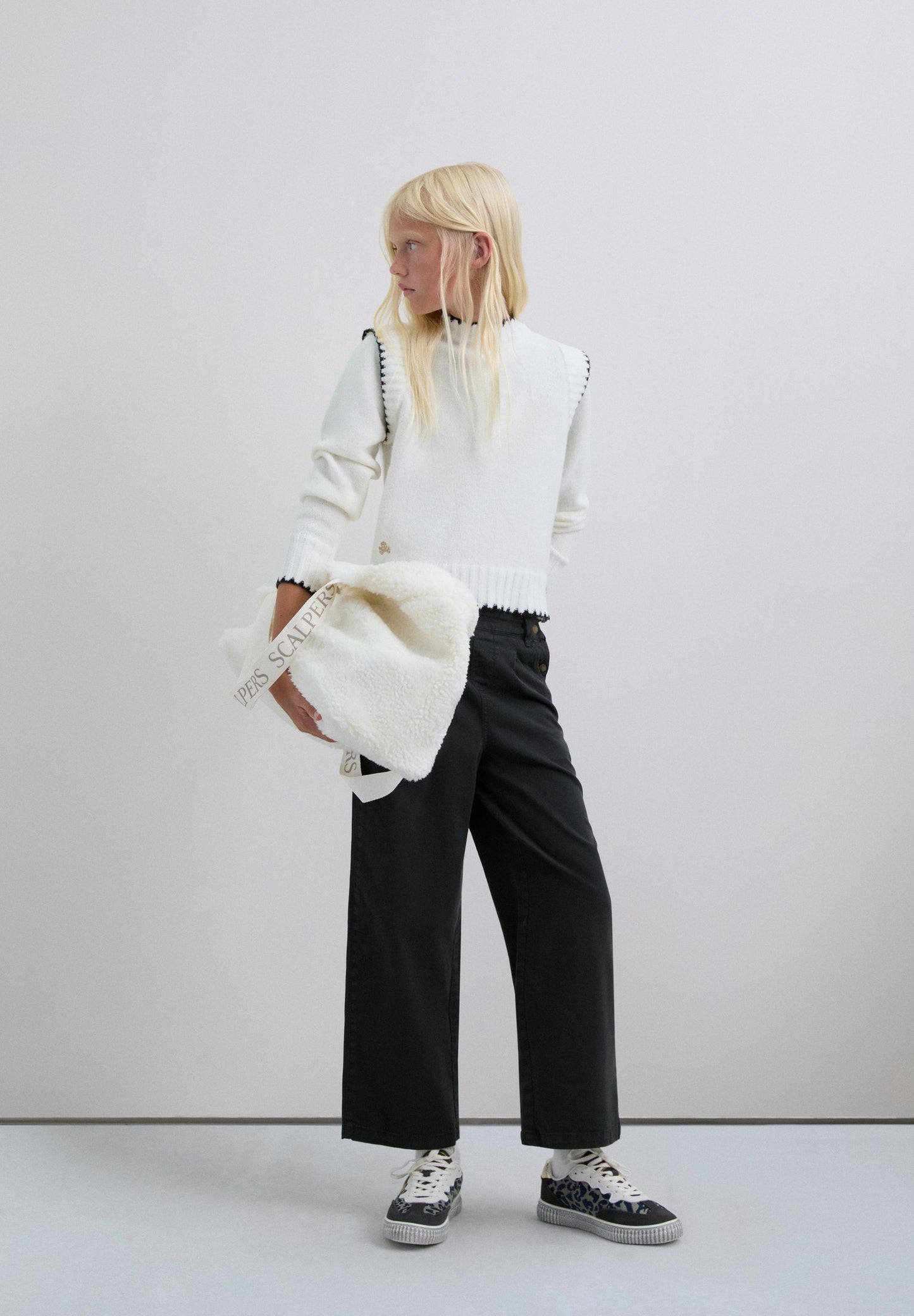 PULL MAILLE CONTRASTANT