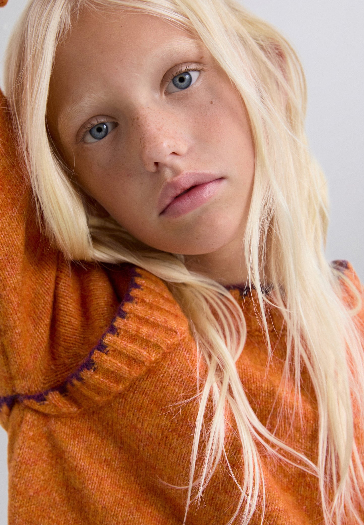 PULL MAILLE CONTRASTANT
