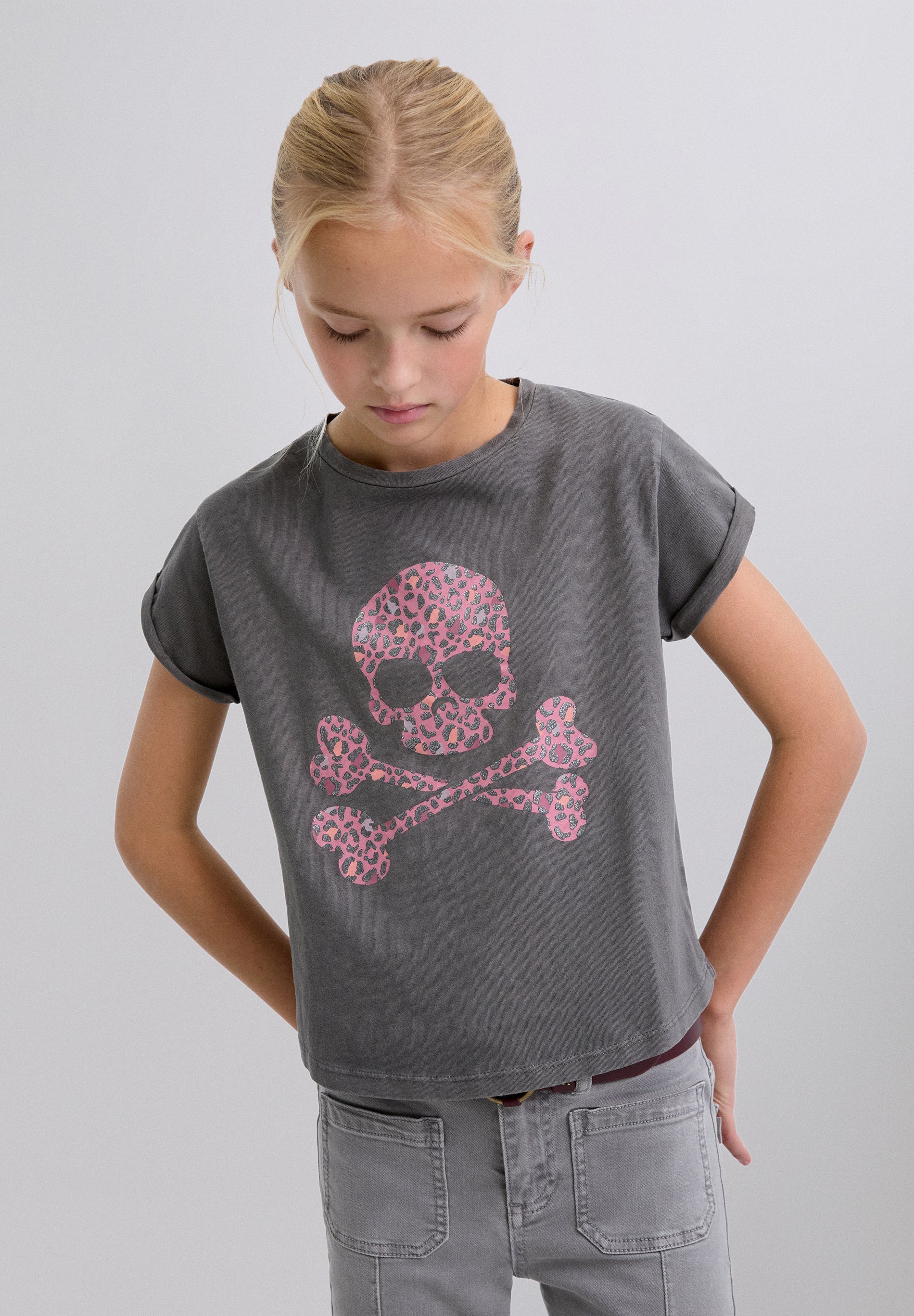 SHIRT MIT TOTENKOPFPRINT