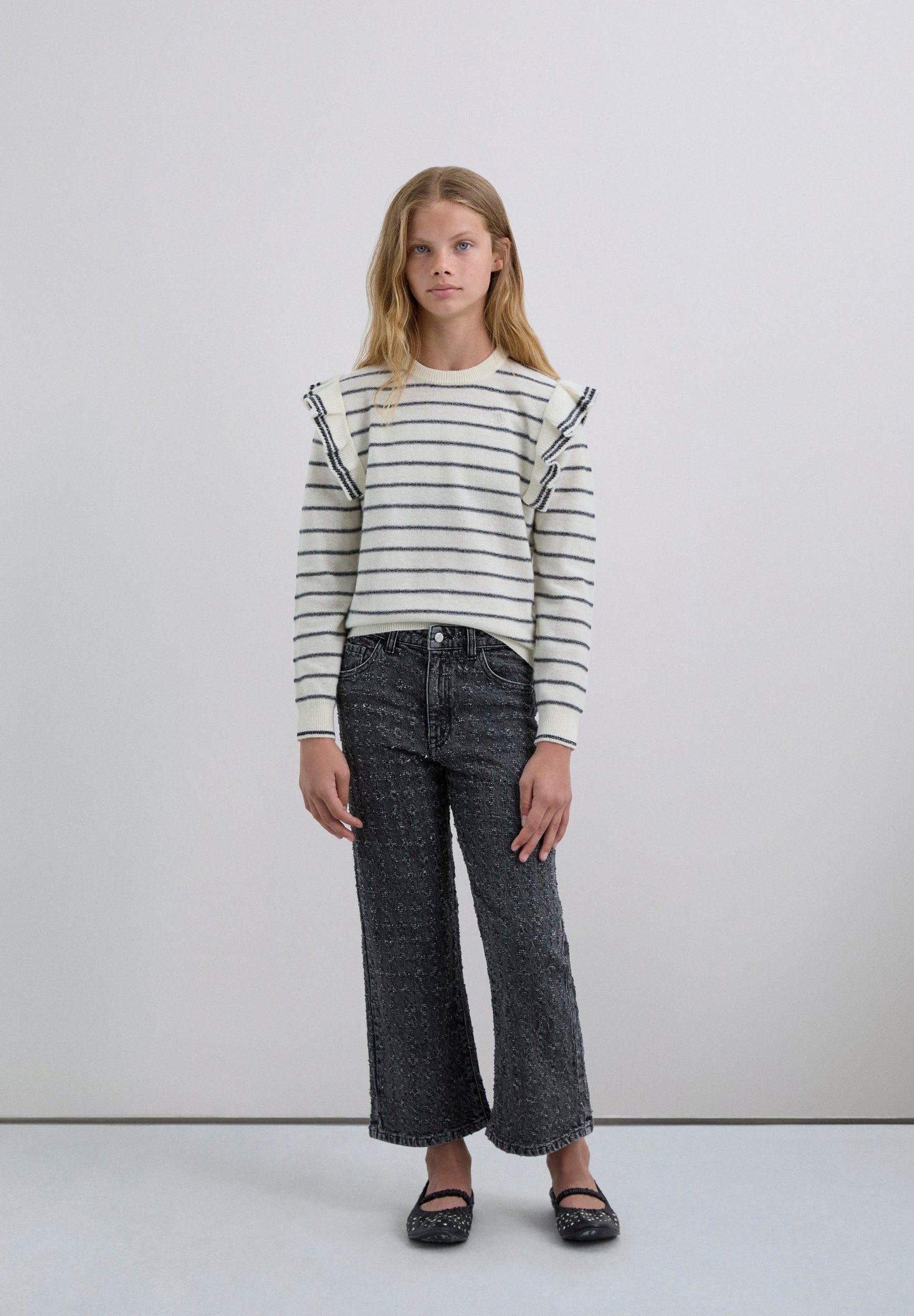 PULL À RAYURES VOLANT