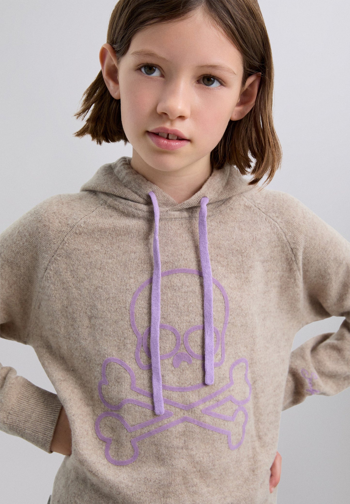 PULL À CAPUCHE SKULL