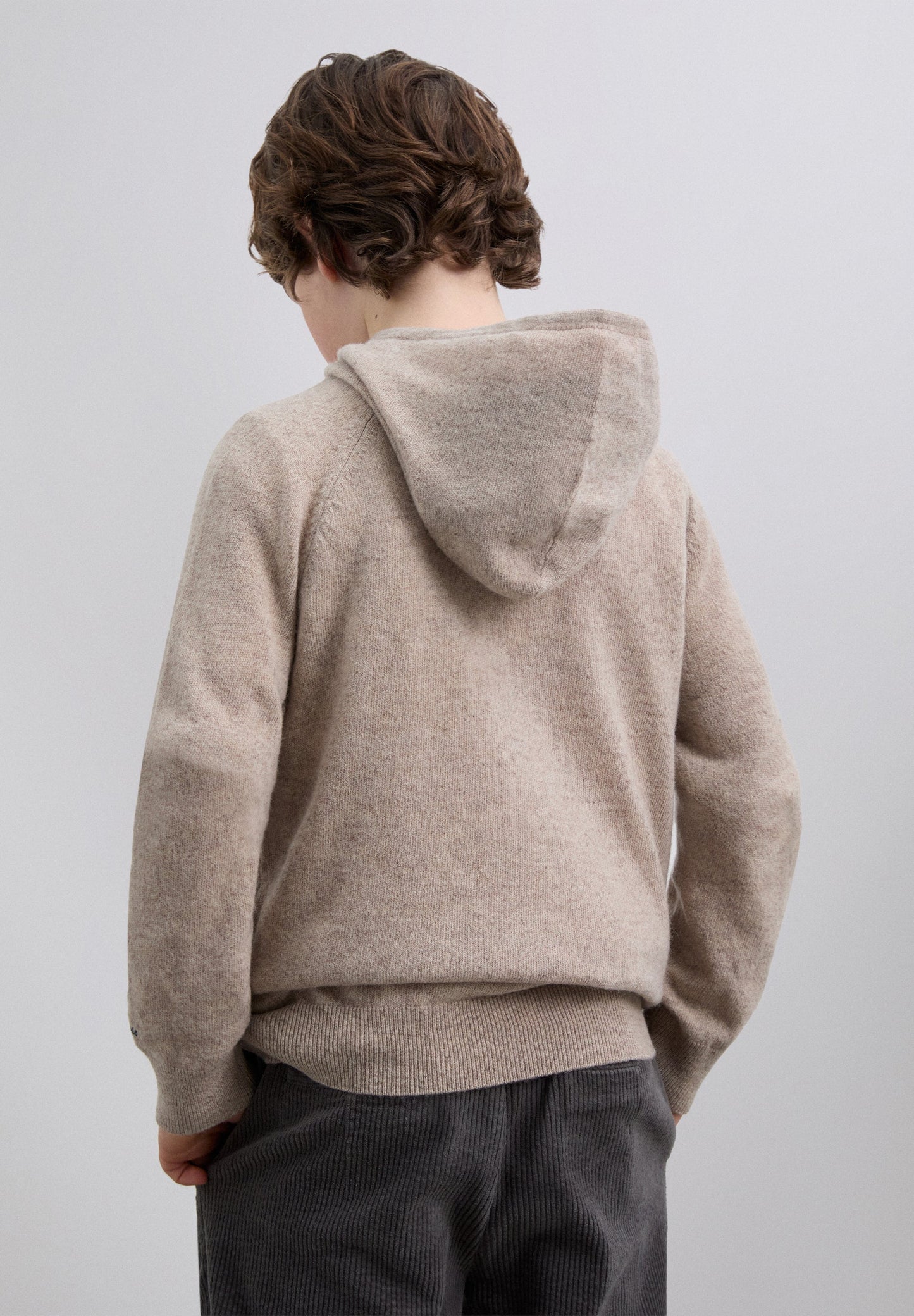 KAPUZENPULLOVER MIT TOTENKOPF