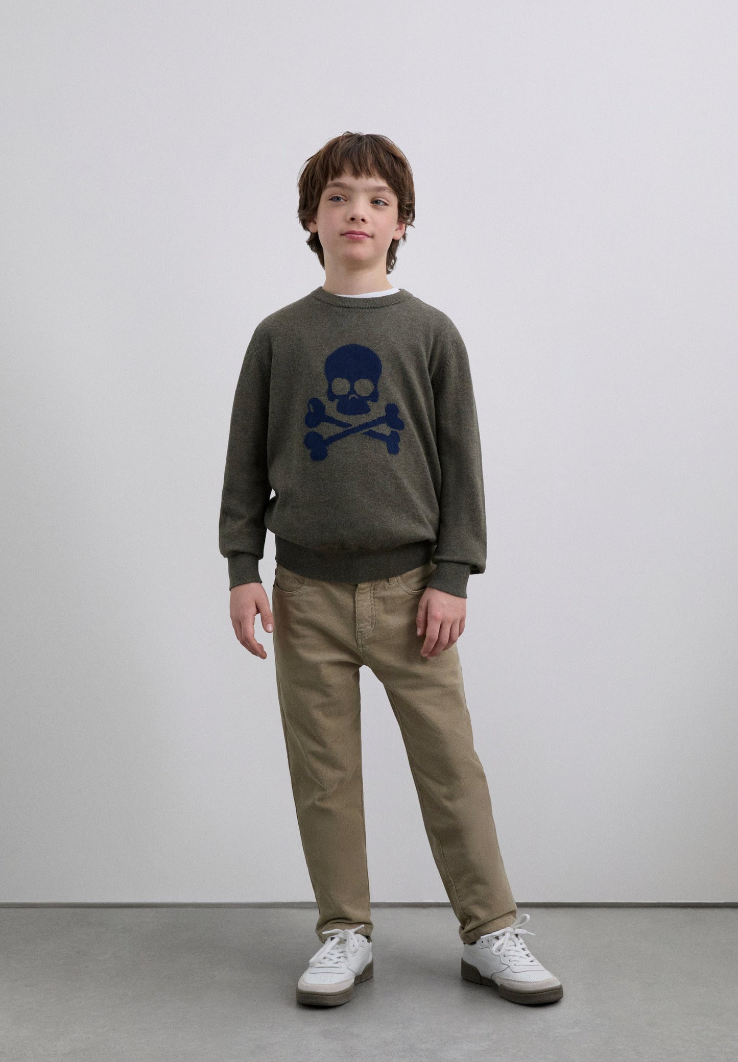 PULLOVER MIT TOTENKOPF