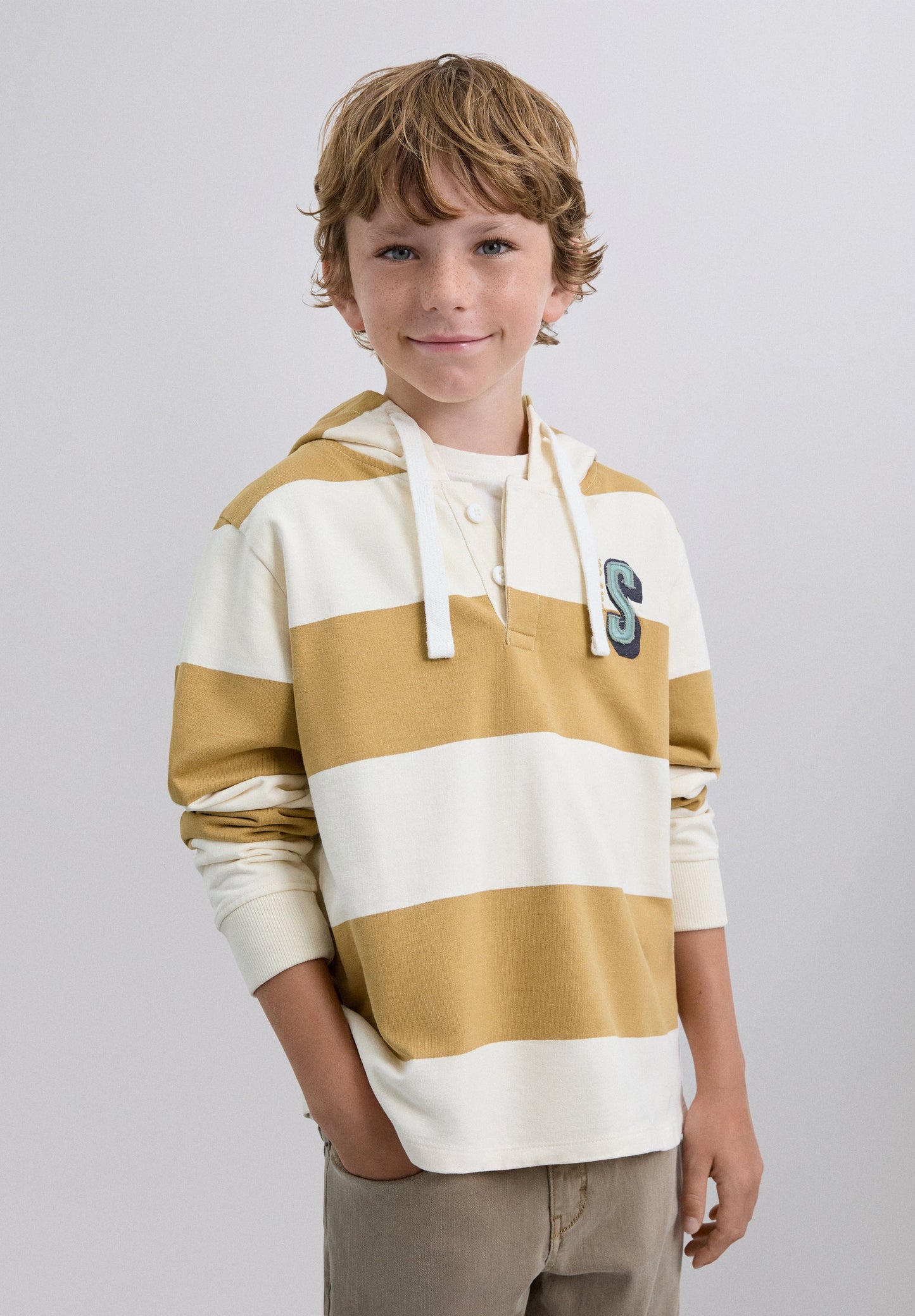 SWEATER STREPEN CAPUCHON DOODSHOOFD